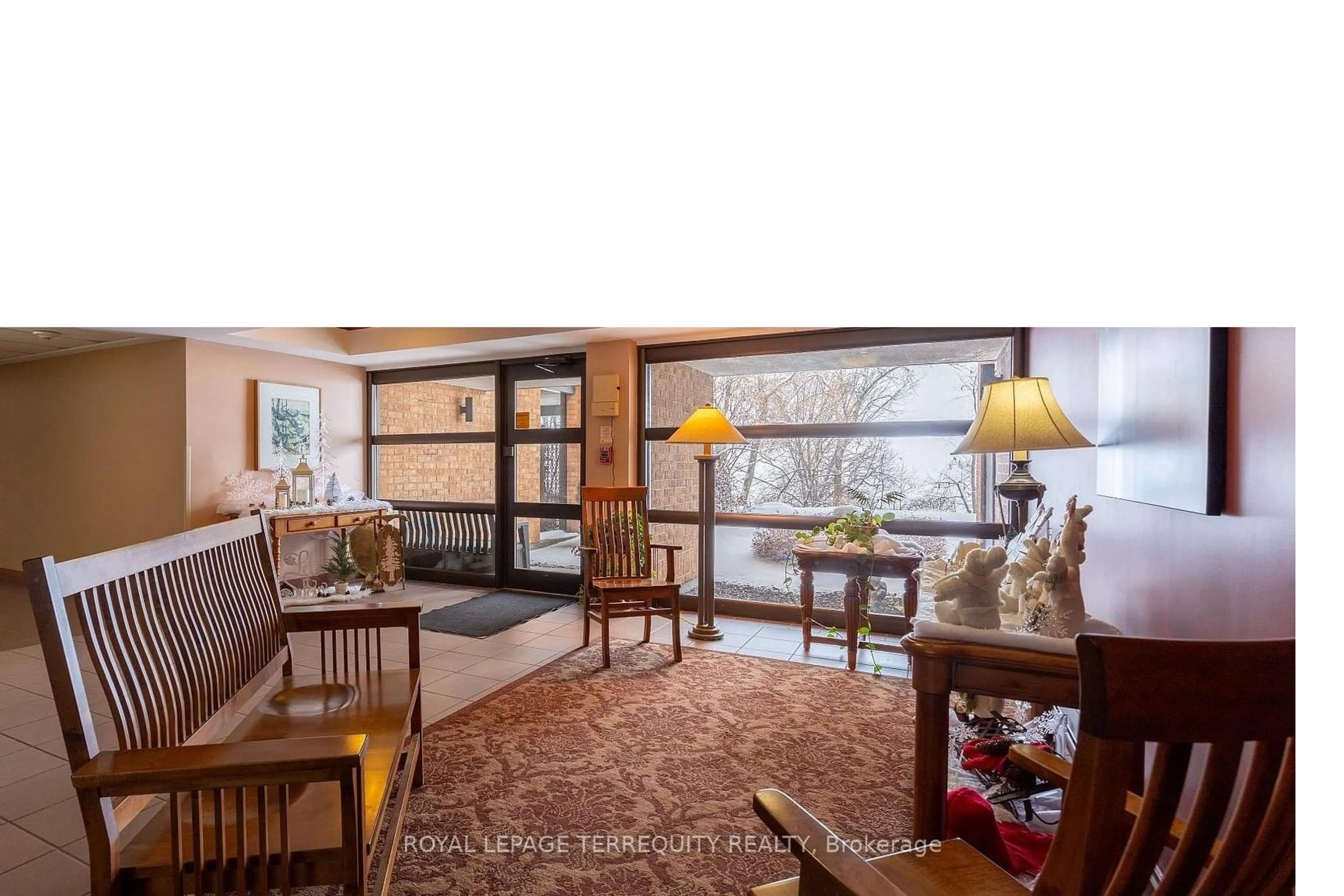 Lobby for 155 Timmins St #112, North Bay Ontario P1B 9K8