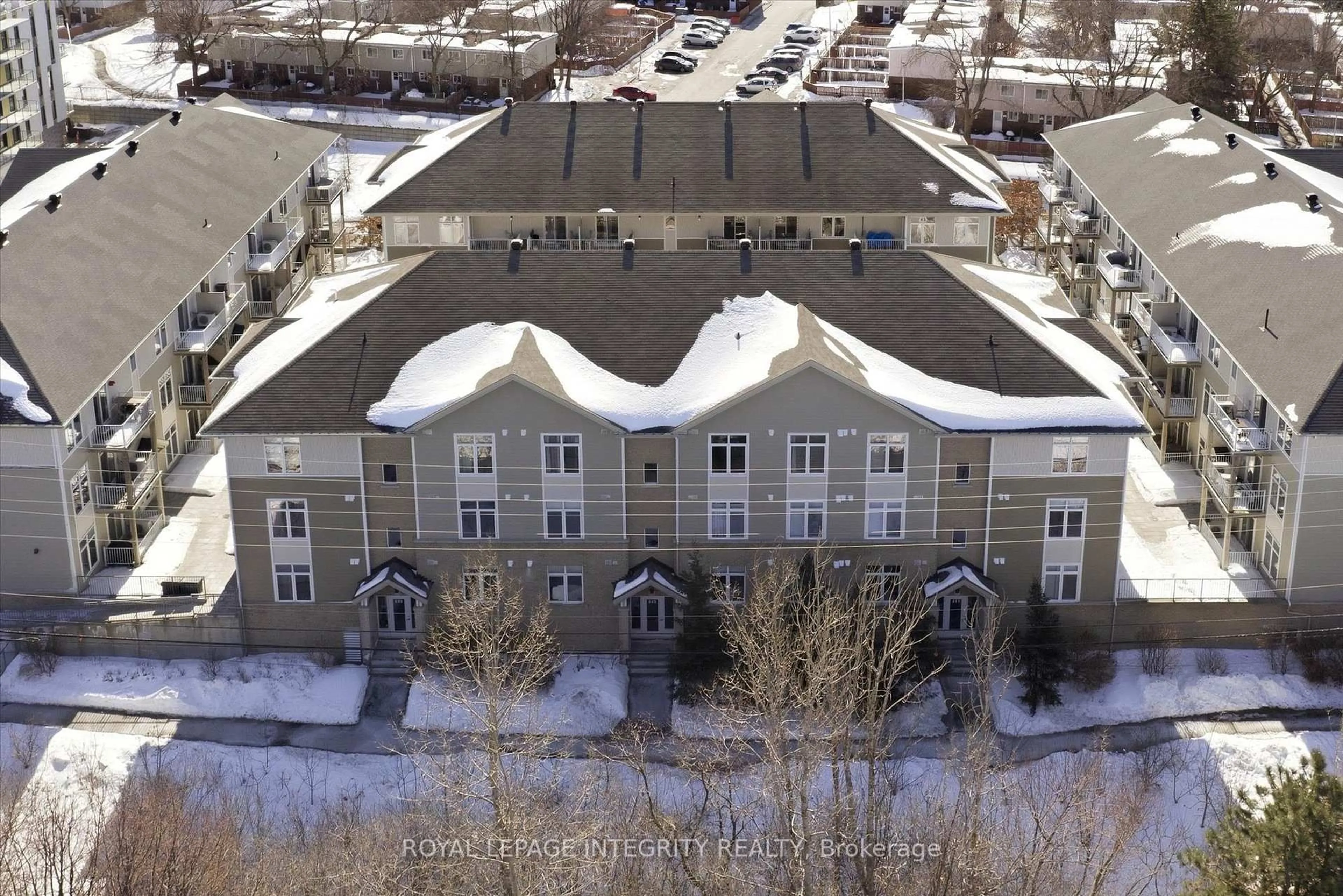 A pic from outside/outdoor area/front of a property/back of a property/a pic from drone, unknown for 849 Blackcomb Private #C, Ottawa Ontario K1G 4E4