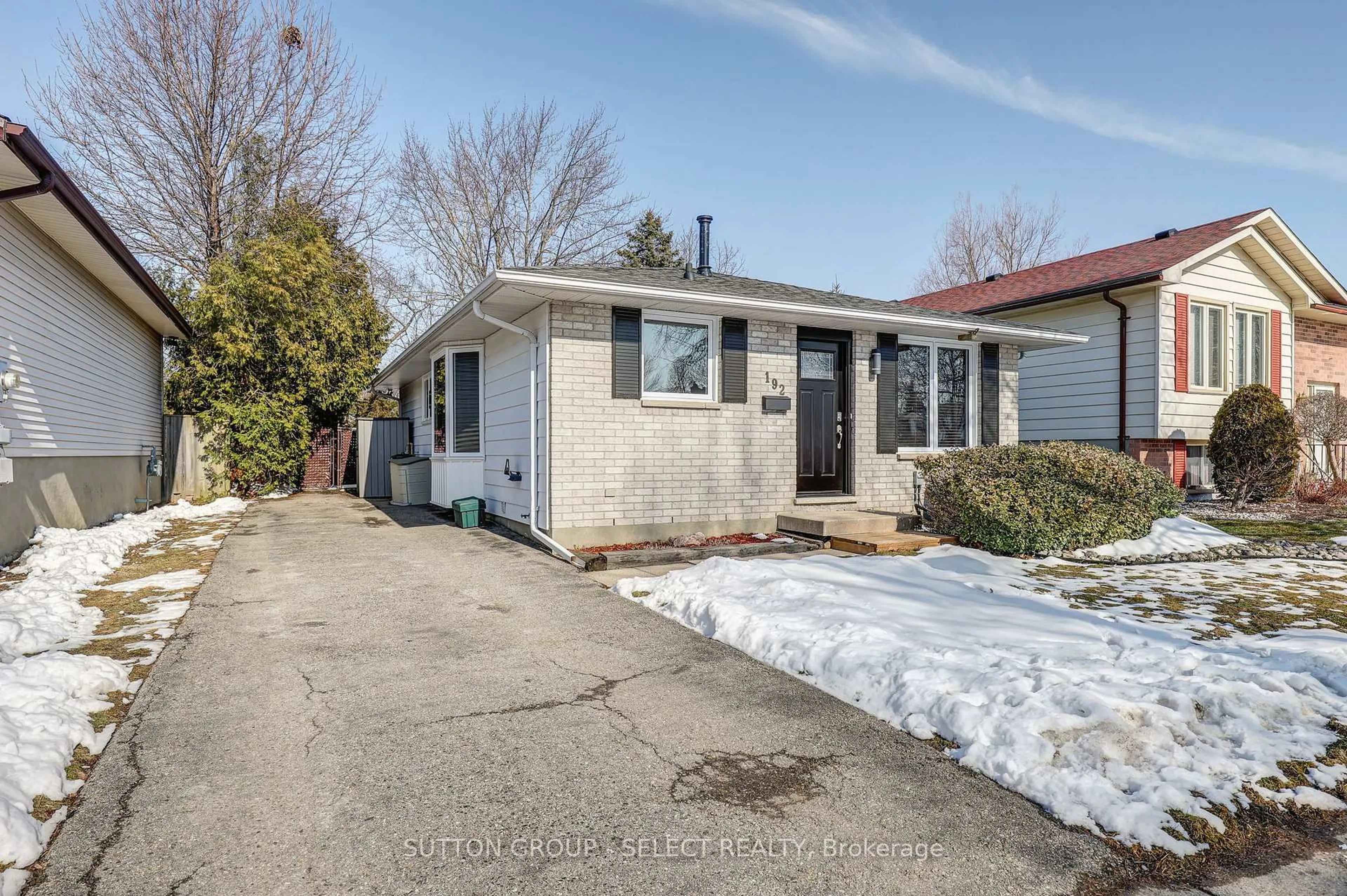 Unknown for 192 Ardsley Cres, London North Ontario N6G 3W7