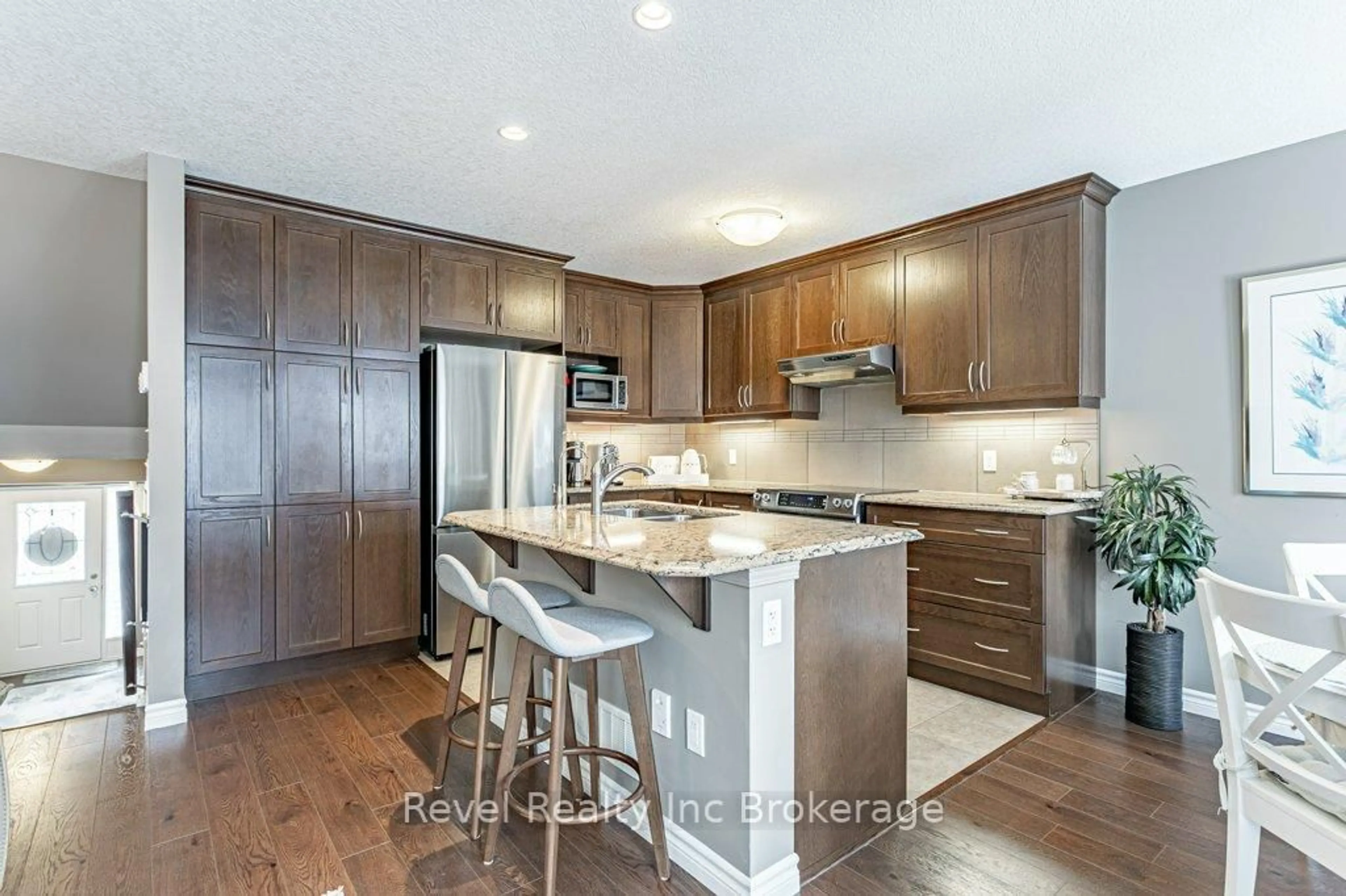 Contemporary kitchen, unknown for 176 Ferguson Dr #8, Woodstock Ontario N4V 0C6