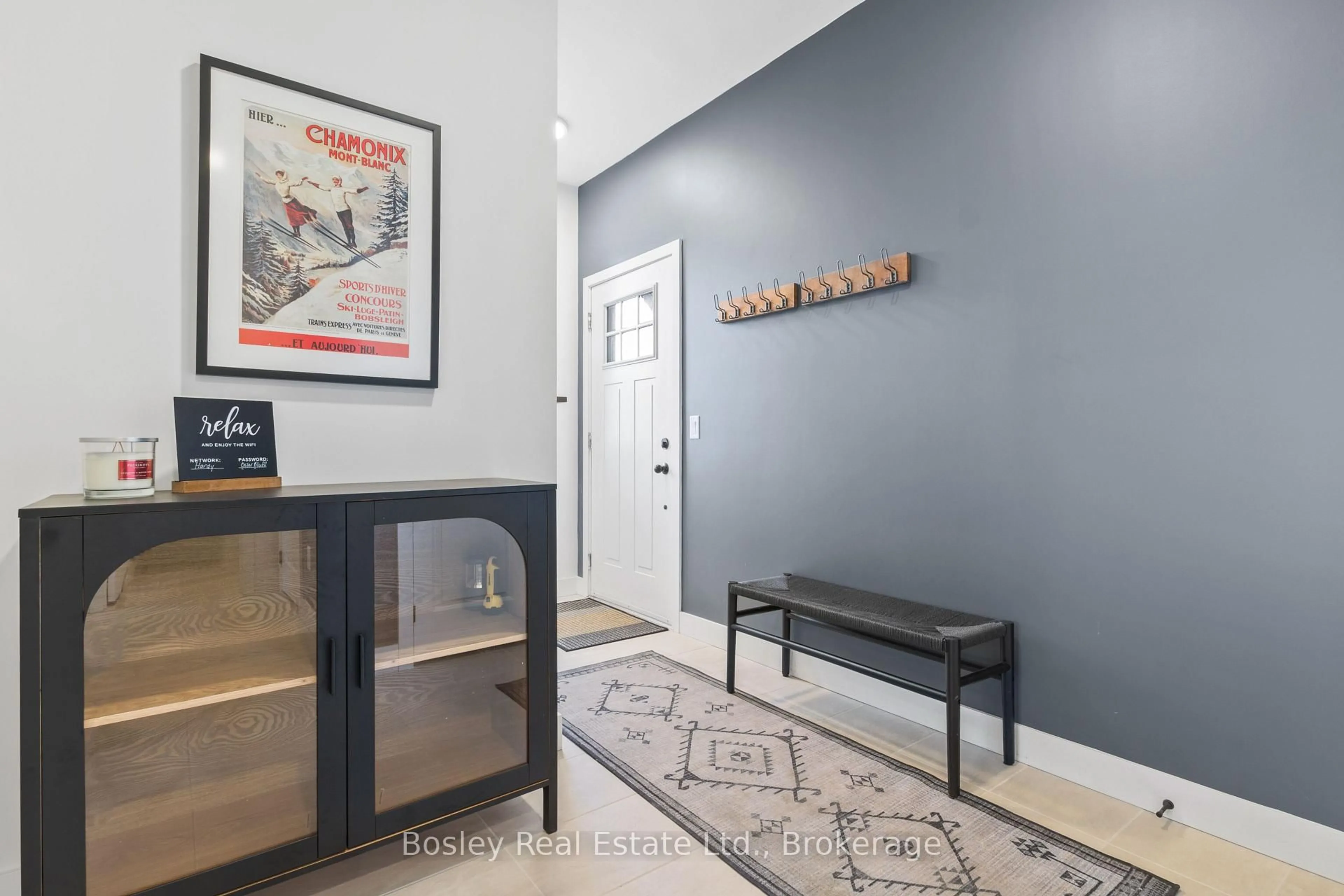 Indoor entryway for 12 Beausoleil Lane #307, Blue Mountains Ontario L9Y 2X5