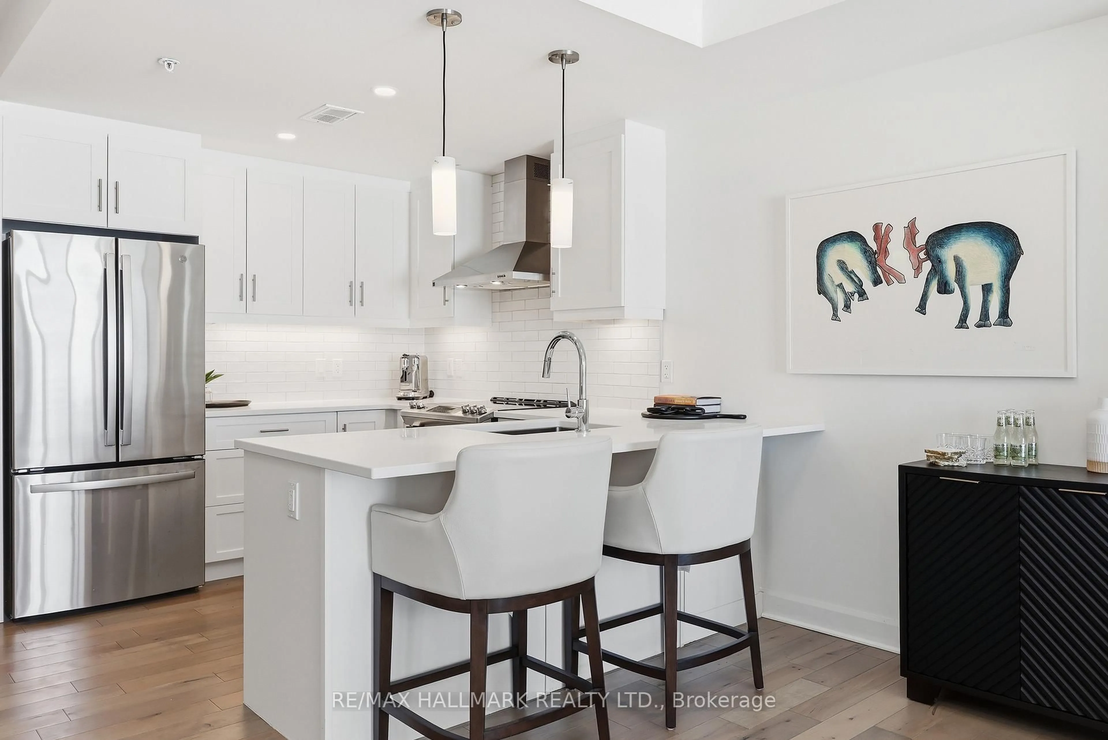 Contemporary kitchen, ceramic/tile floor for 129b South St #318, Gananoque Ontario K7G 0B1