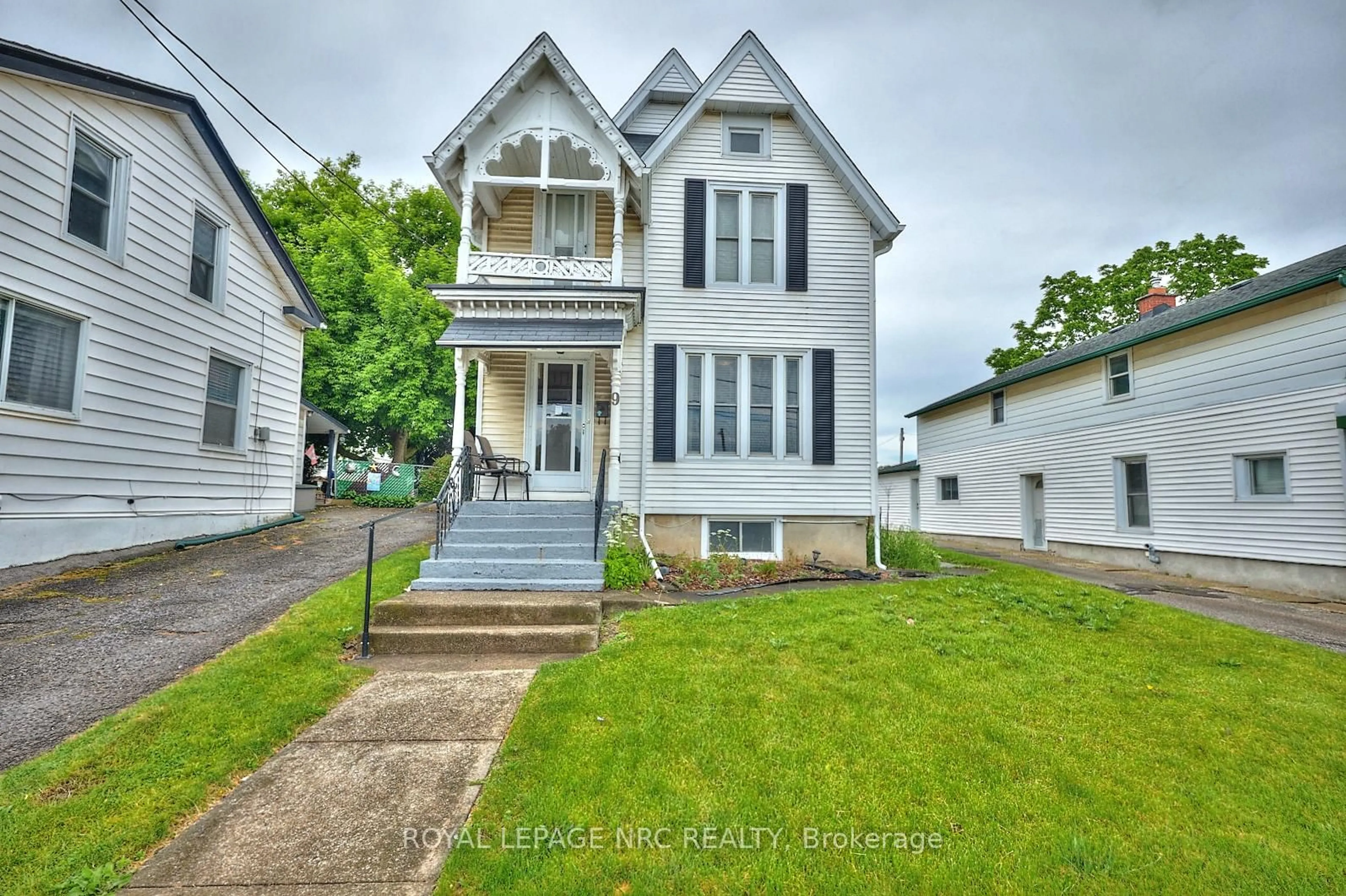 Unknown for 9 Pine St, Thorold Ontario L2V 3L1