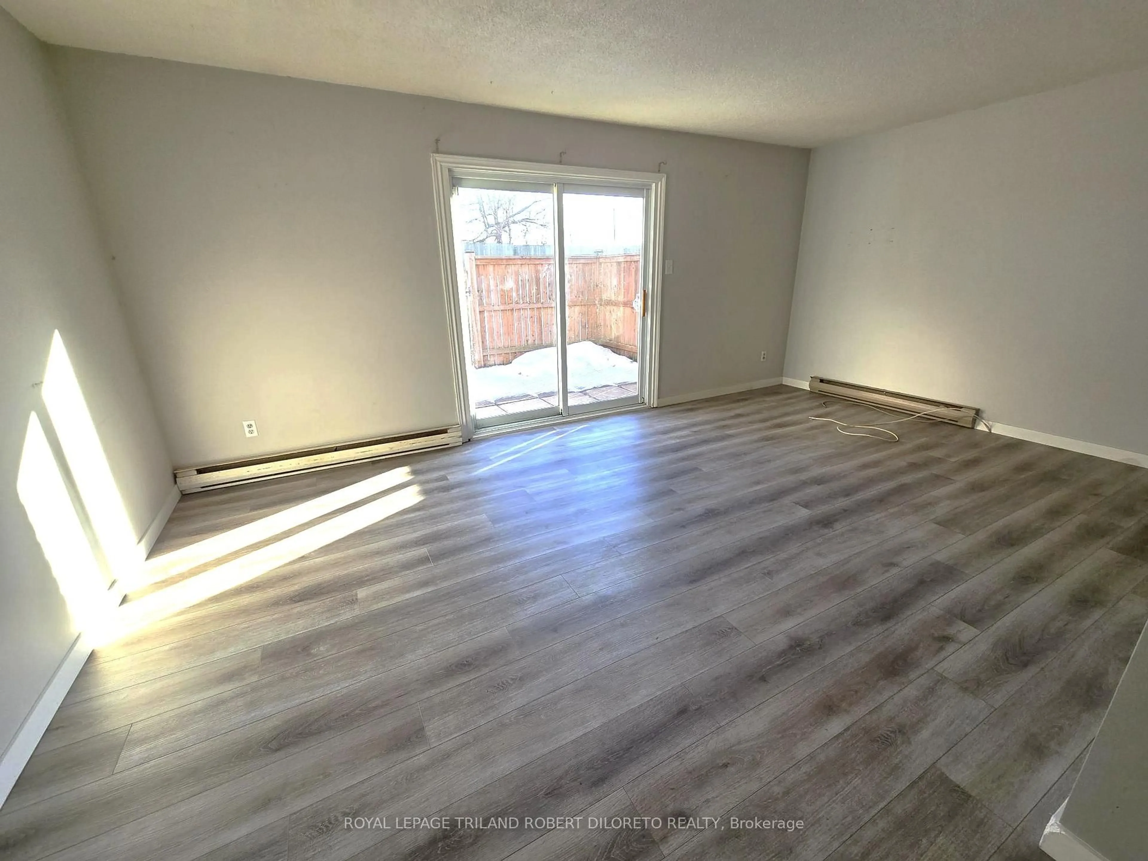 A pic of a room for 1330 Jalna Blvd #154, London South Ontario N6E 2H7