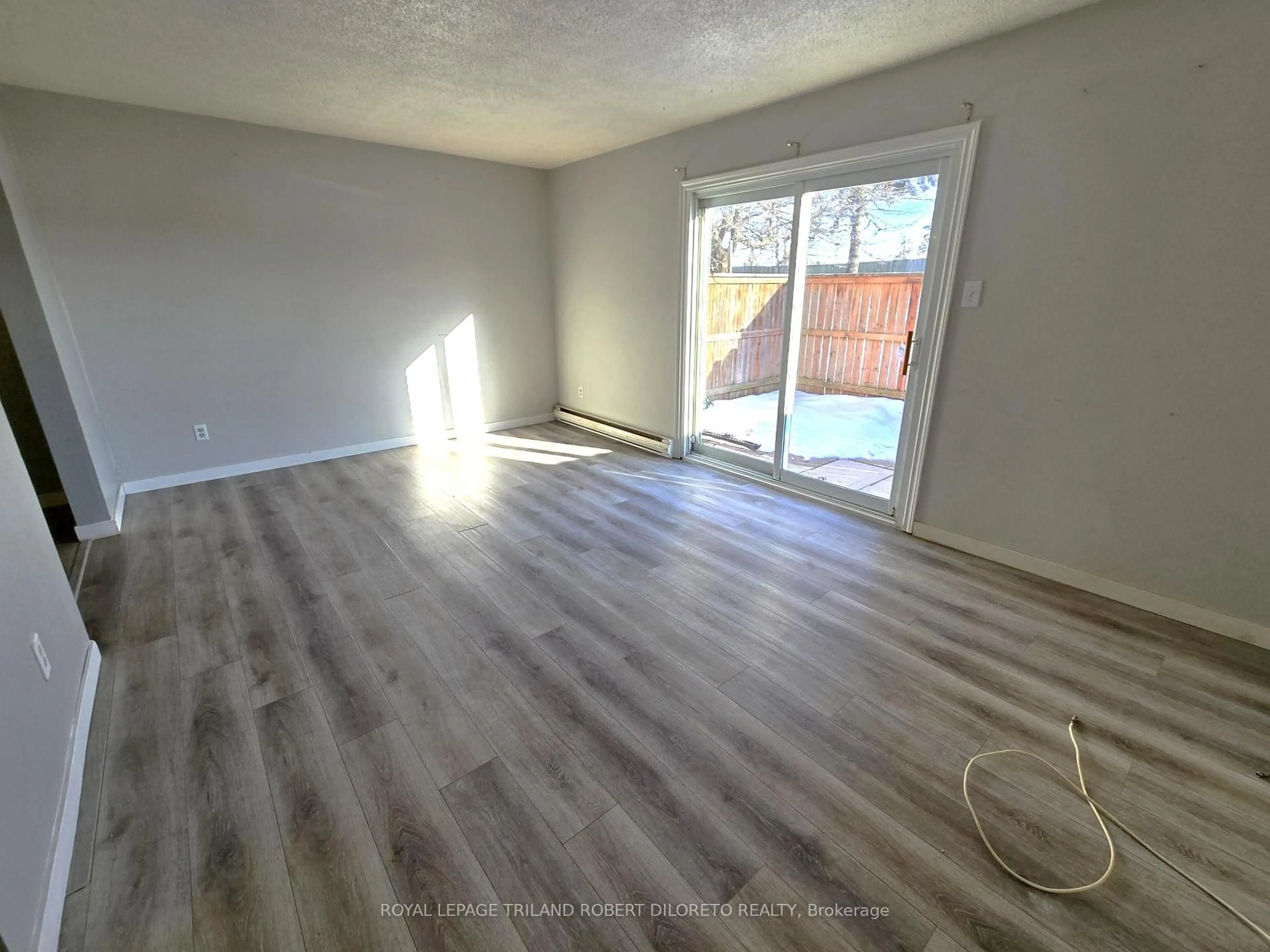 A pic of a room for 1330 Jalna Blvd #154, London South Ontario N6E 2H7