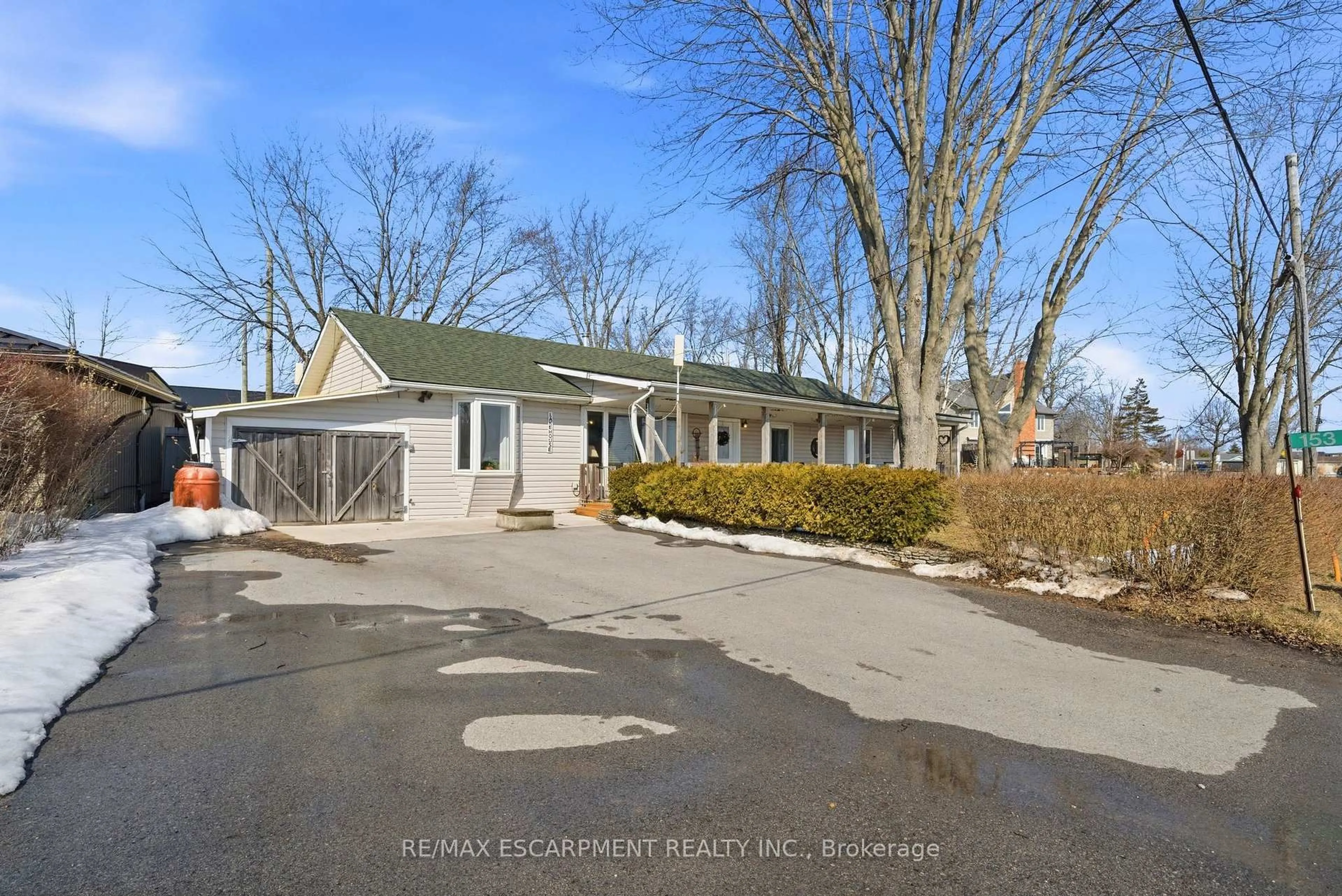 A pic from outside/outdoor area/front of a property/back of a property/a pic from drone, street for 153 Blue Water Pkwy, Haldimand Ontario N0A 1P0