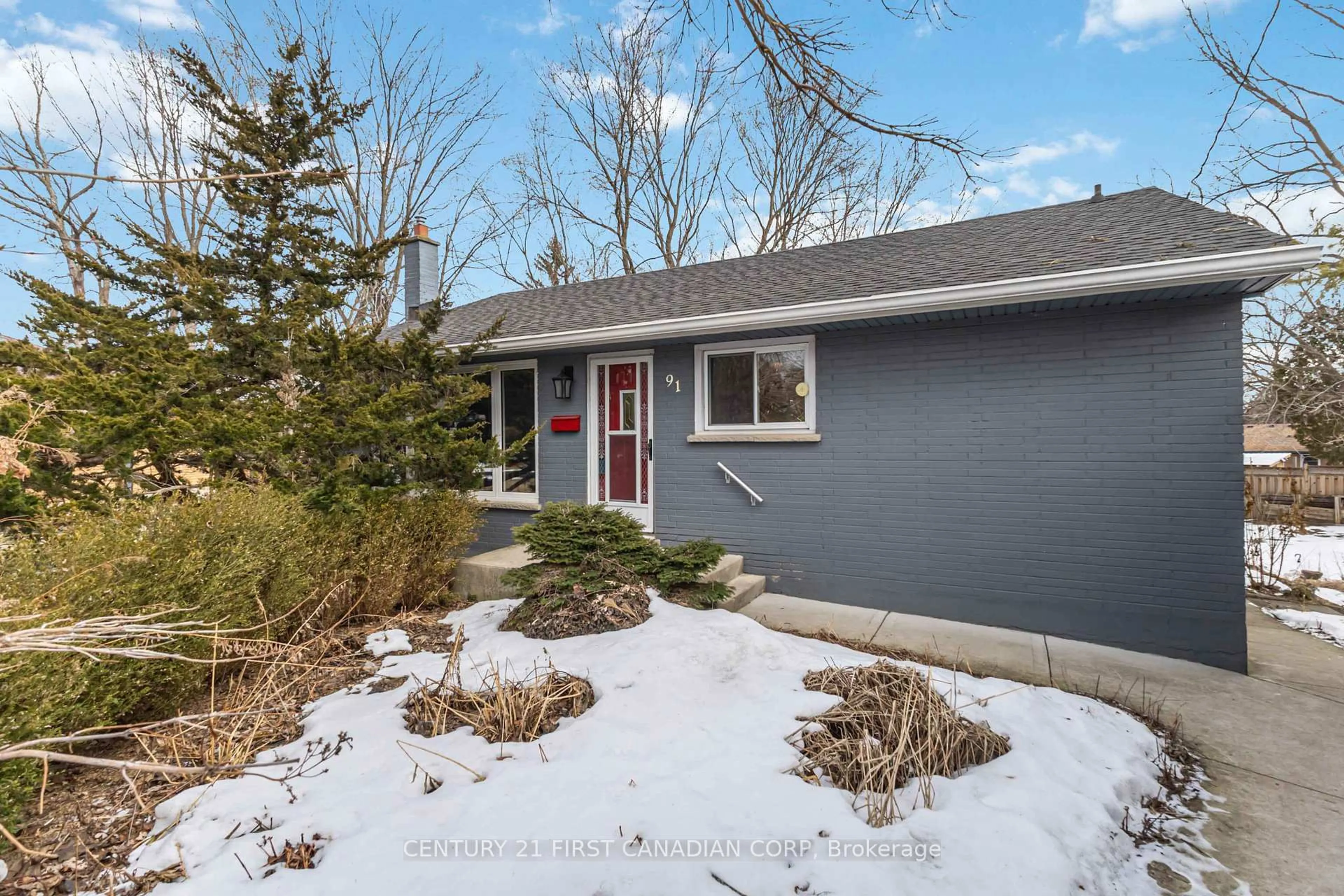 Home with vinyl exterior material, street for 91 Biscay Rd, London North Ontario N6H 3K8