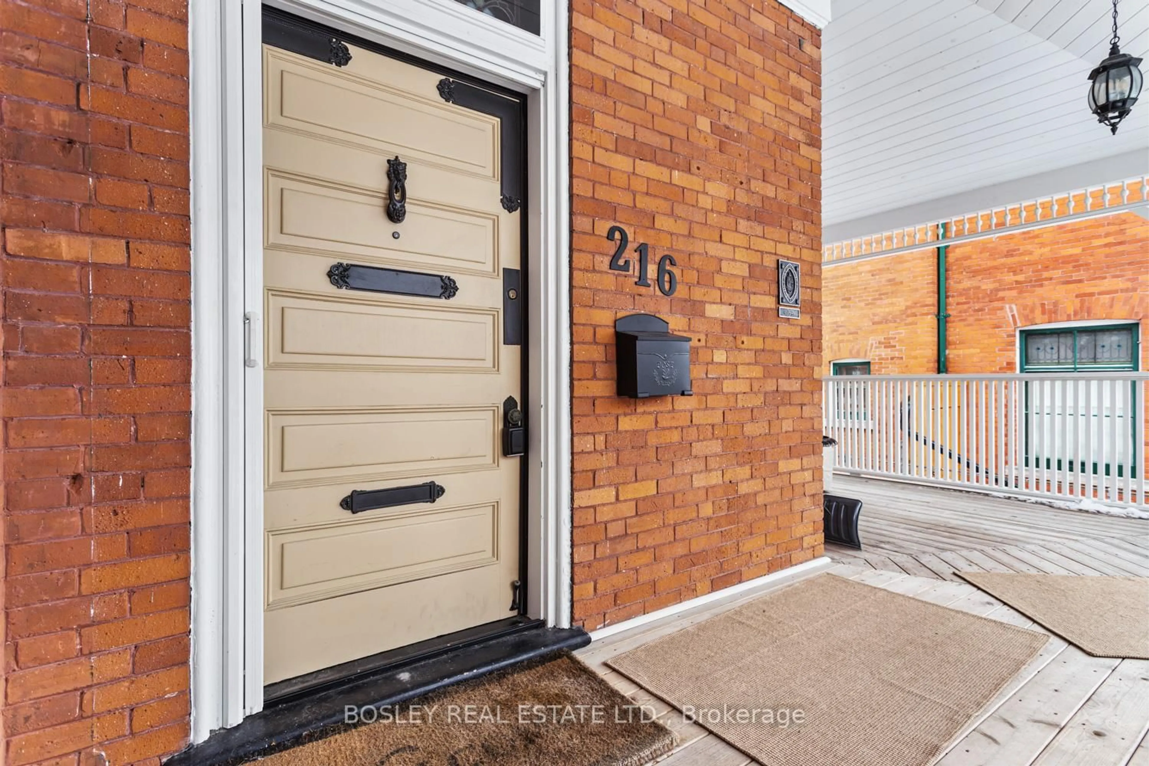 Indoor entryway for 216 Church St, Cobourg Ontario K9A 3V9