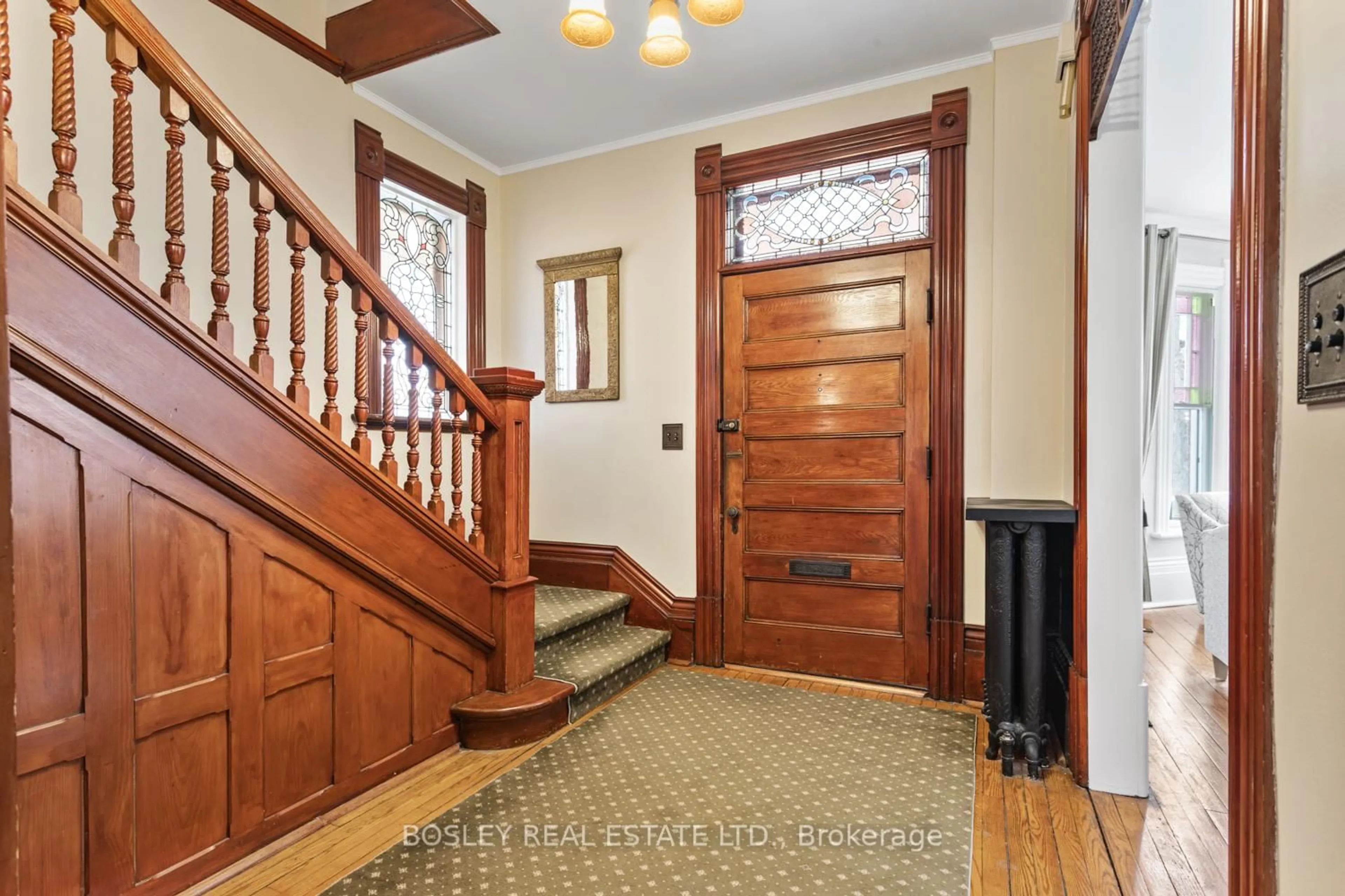 Unknown for 216 Church St, Cobourg Ontario K9A 3V9