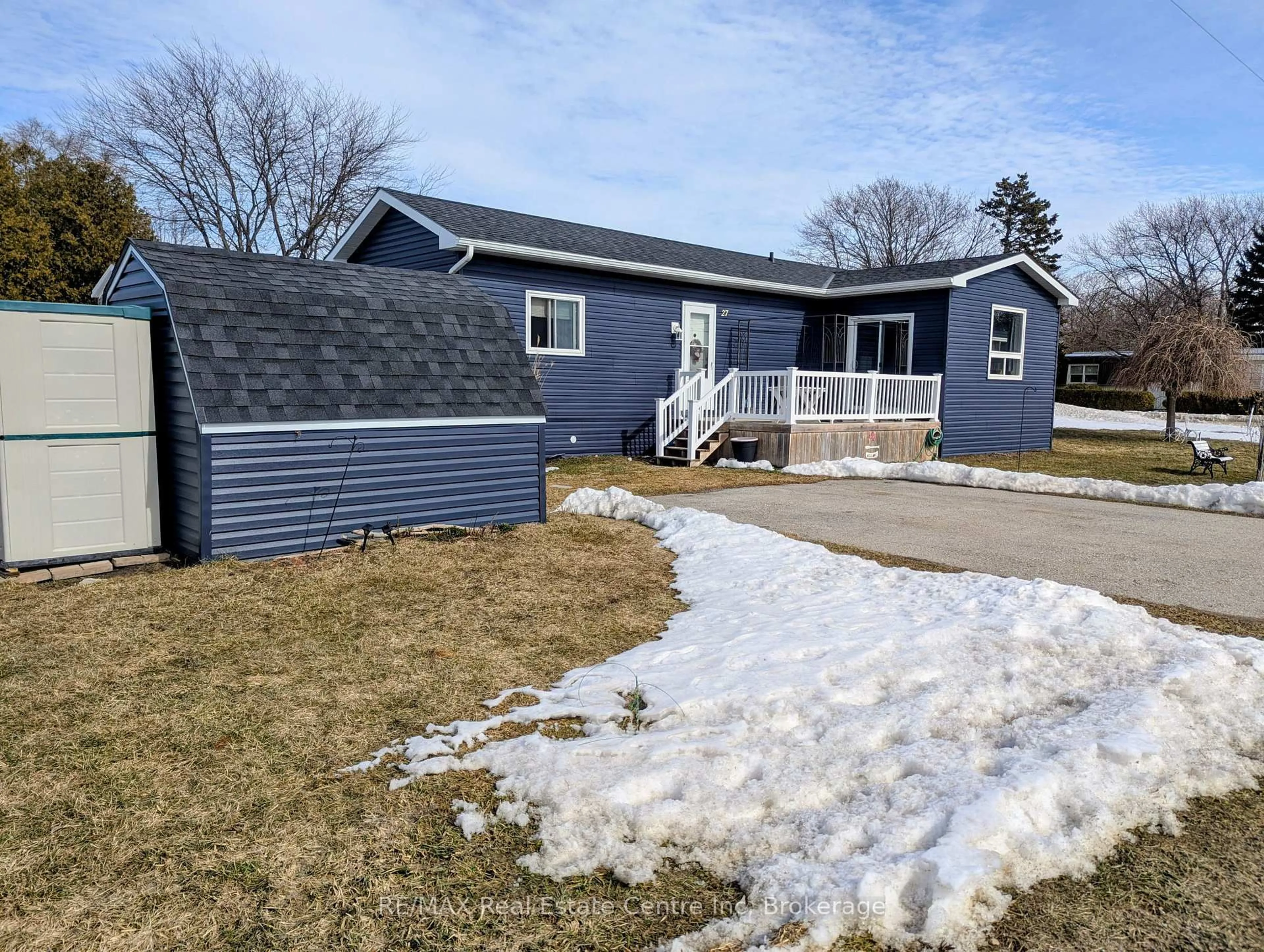 Home with vinyl exterior material, street for 27 Cranberry Dr, Ashfield-Colborne-Wawanosh Ontario N7A 3Y3