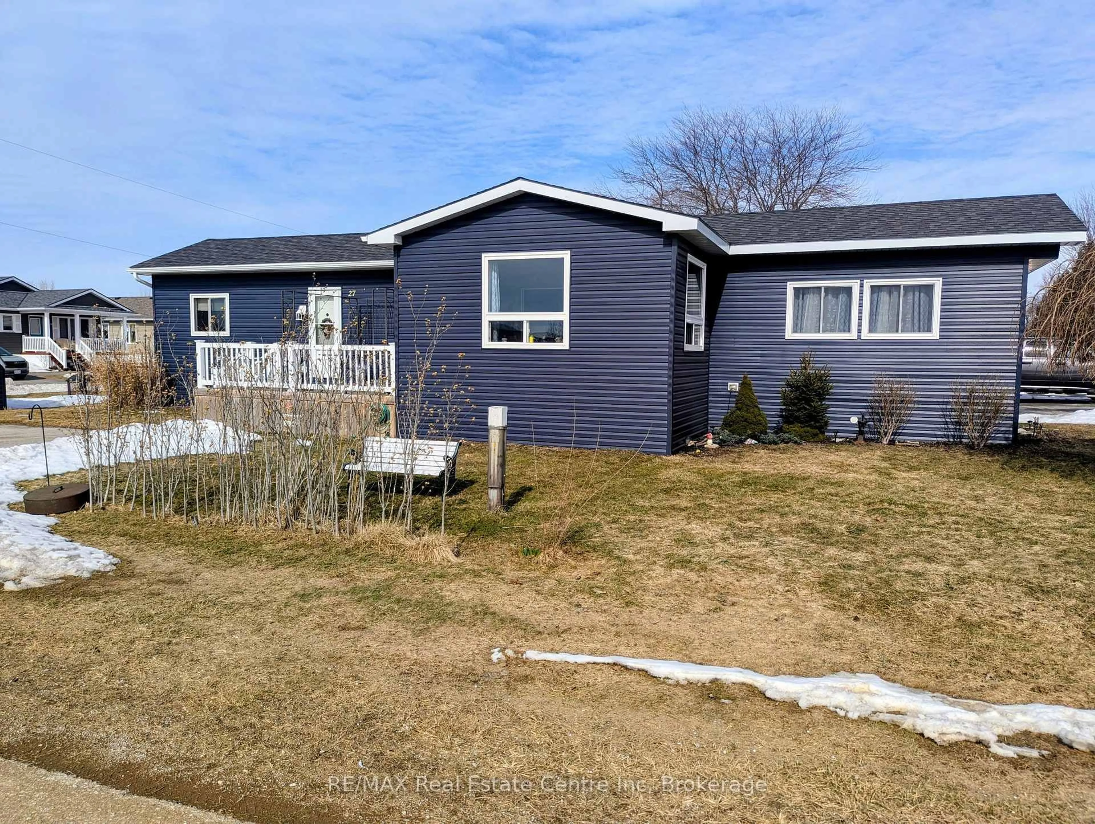 Home with vinyl exterior material, street for 27 Cranberry Dr, Ashfield-Colborne-Wawanosh Ontario N7A 3Y3