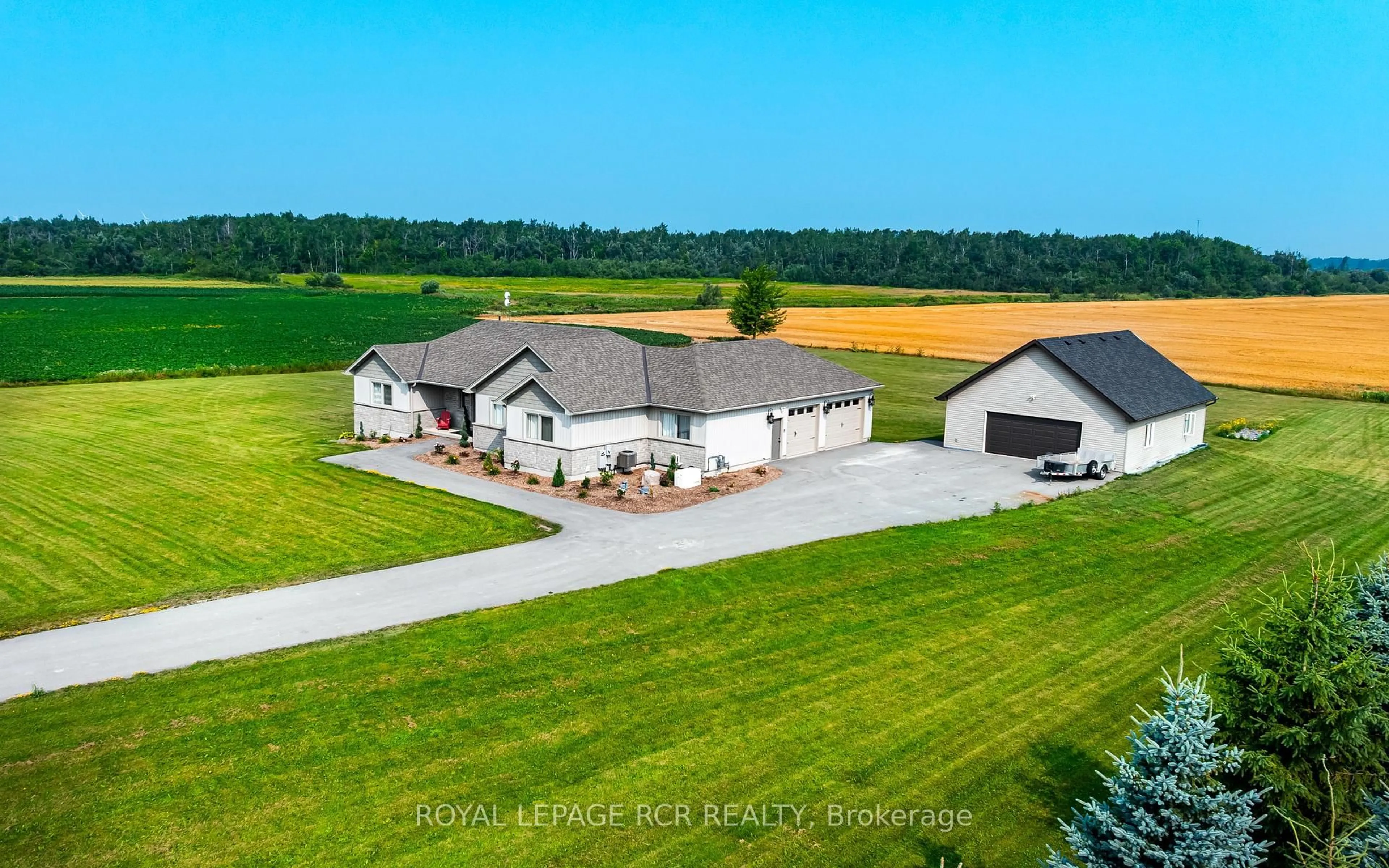 A pic from outside/outdoor area/front of a property/back of a property/a pic from drone, unknown for 485201 30th Sdrd, Amaranth Ontario L9V 1N7