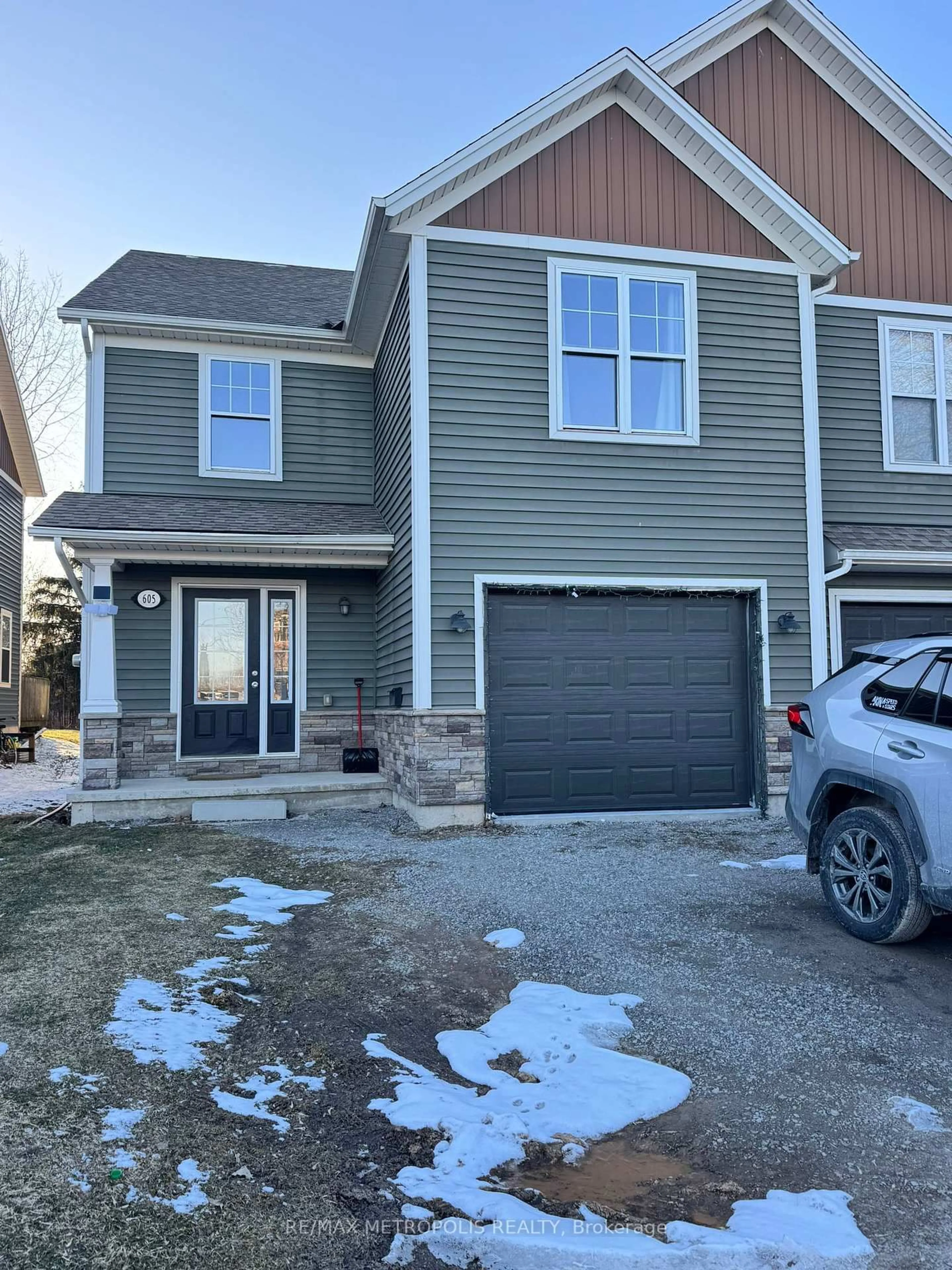 Unknown for 605 First Ave, Welland Ontario L3C 6Z8