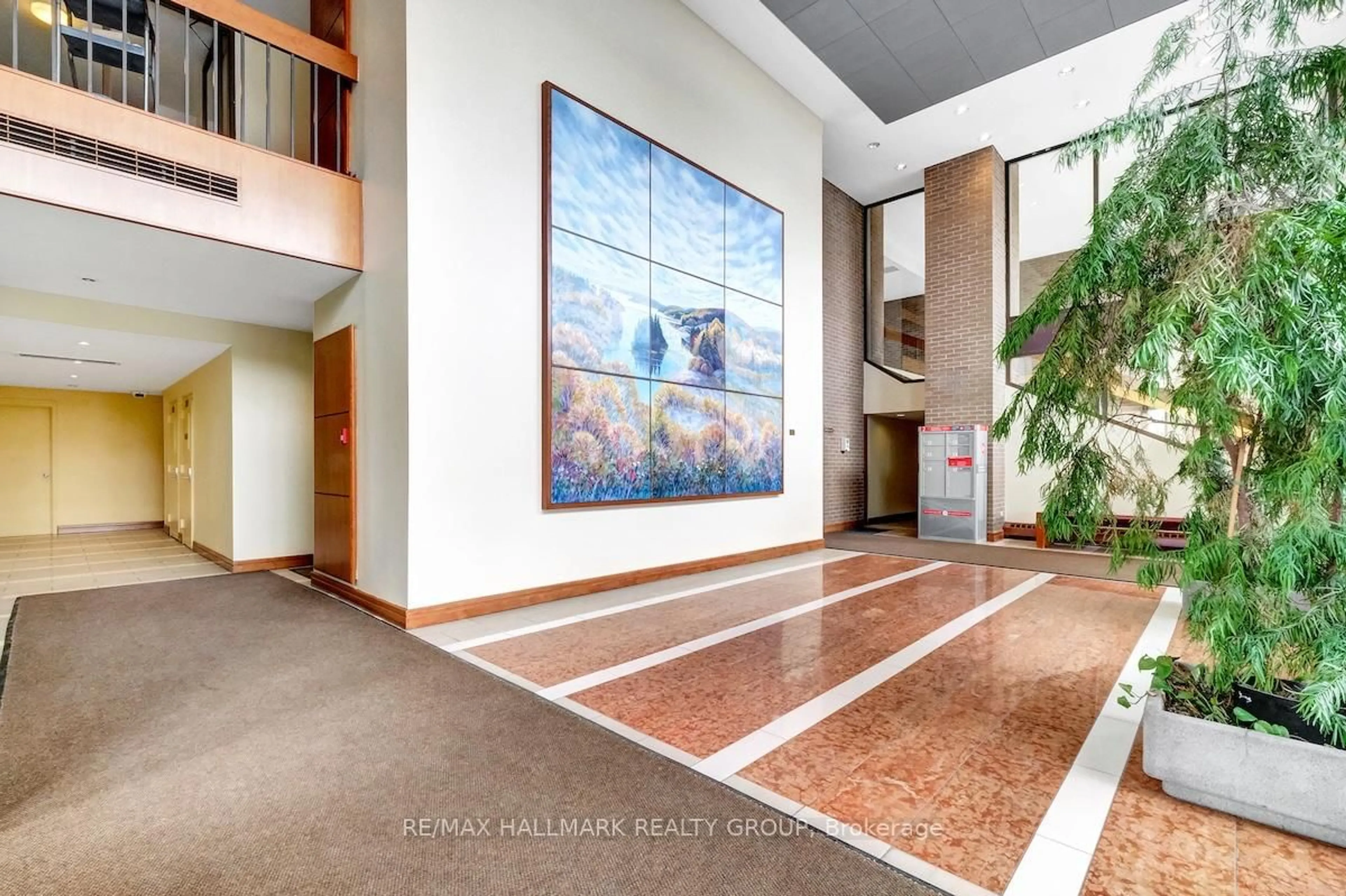 Unknown for 505 St Laurent Blvd #105, Ottawa Ontario K1K 3X4