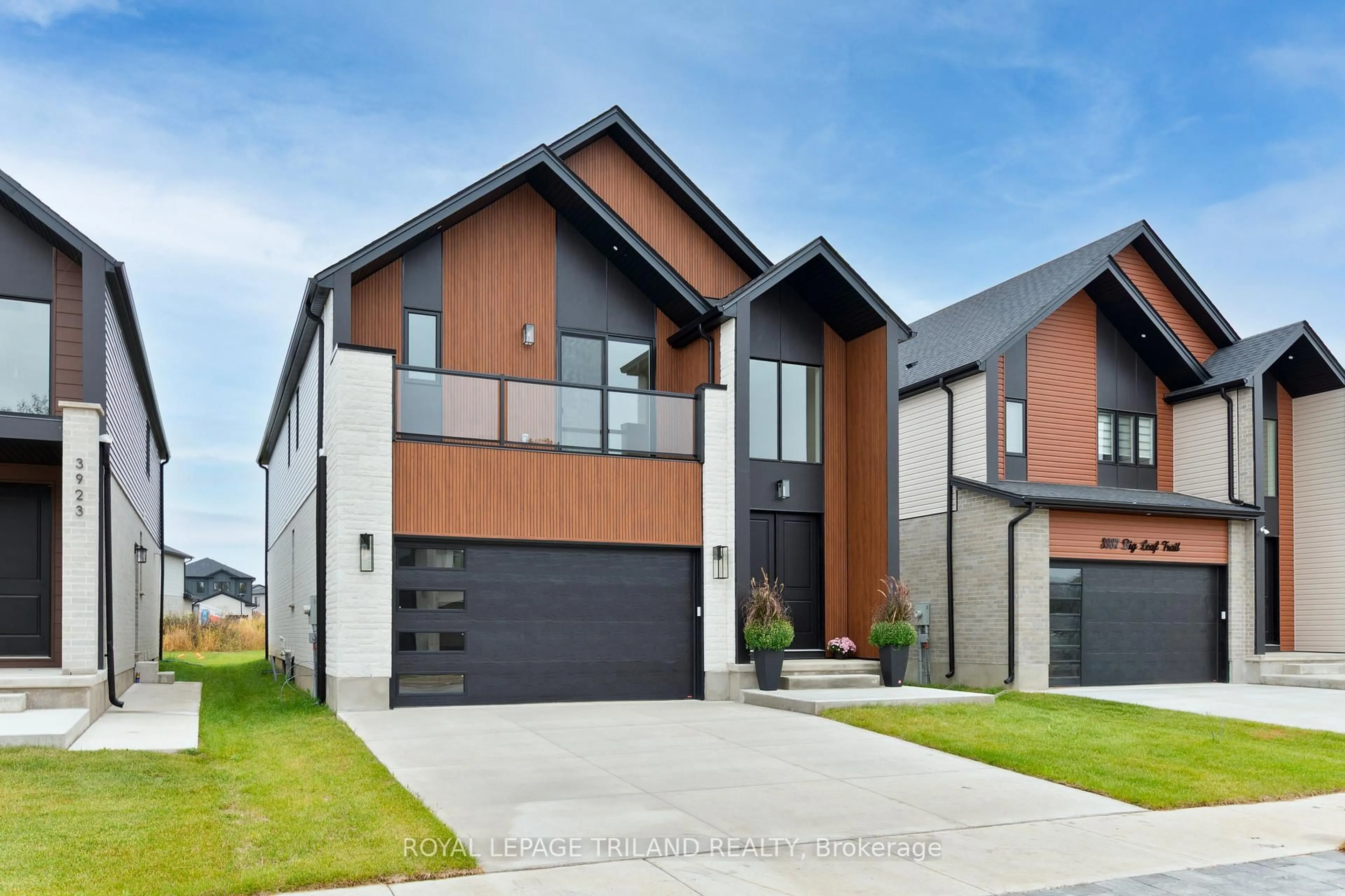 Home with brick exterior material, street for 3931 Big Leaf Tr, London South Ontario N6P 0A3