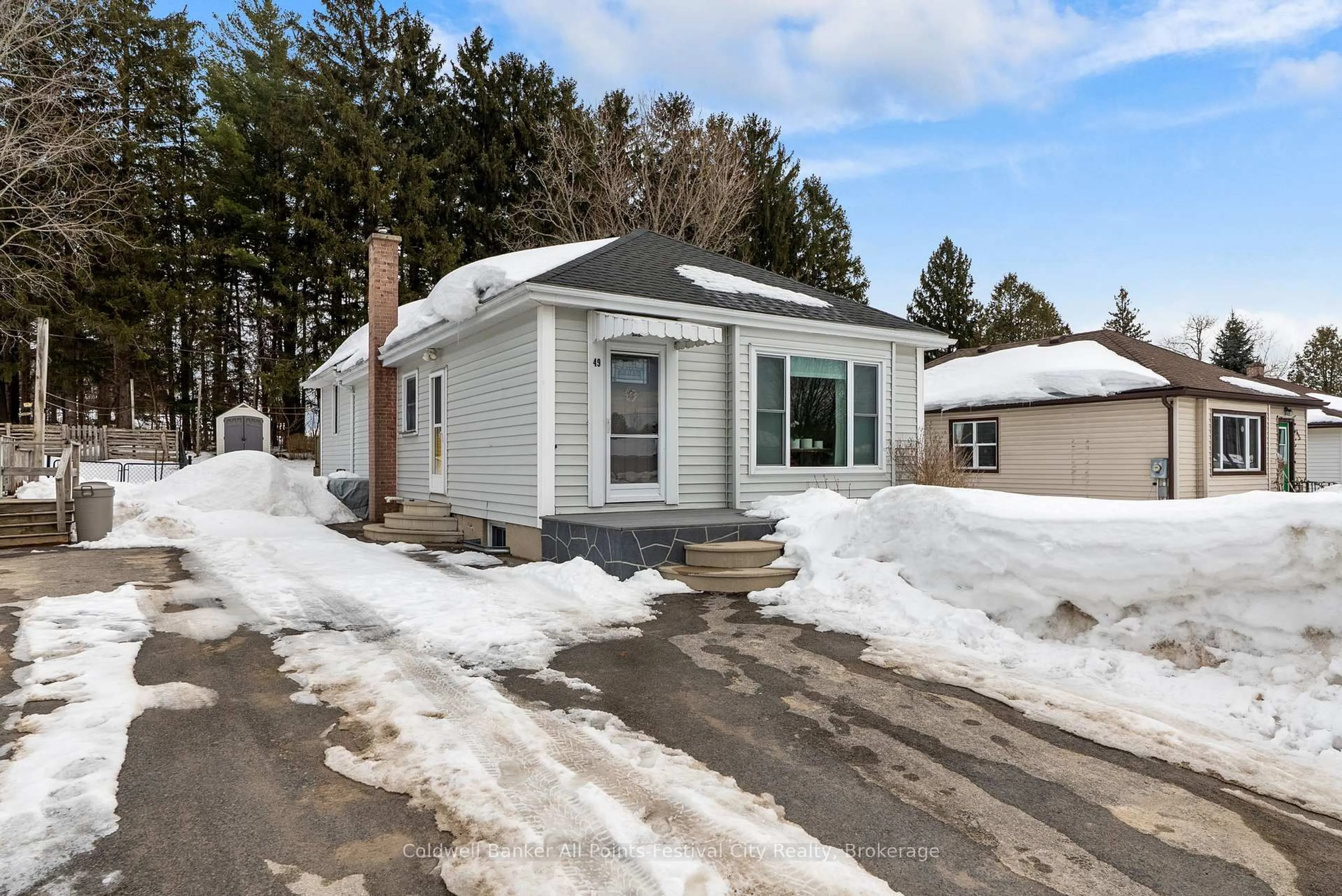 Unknown for 49 Carling Terr, North Huron Ontario N0G 2W0