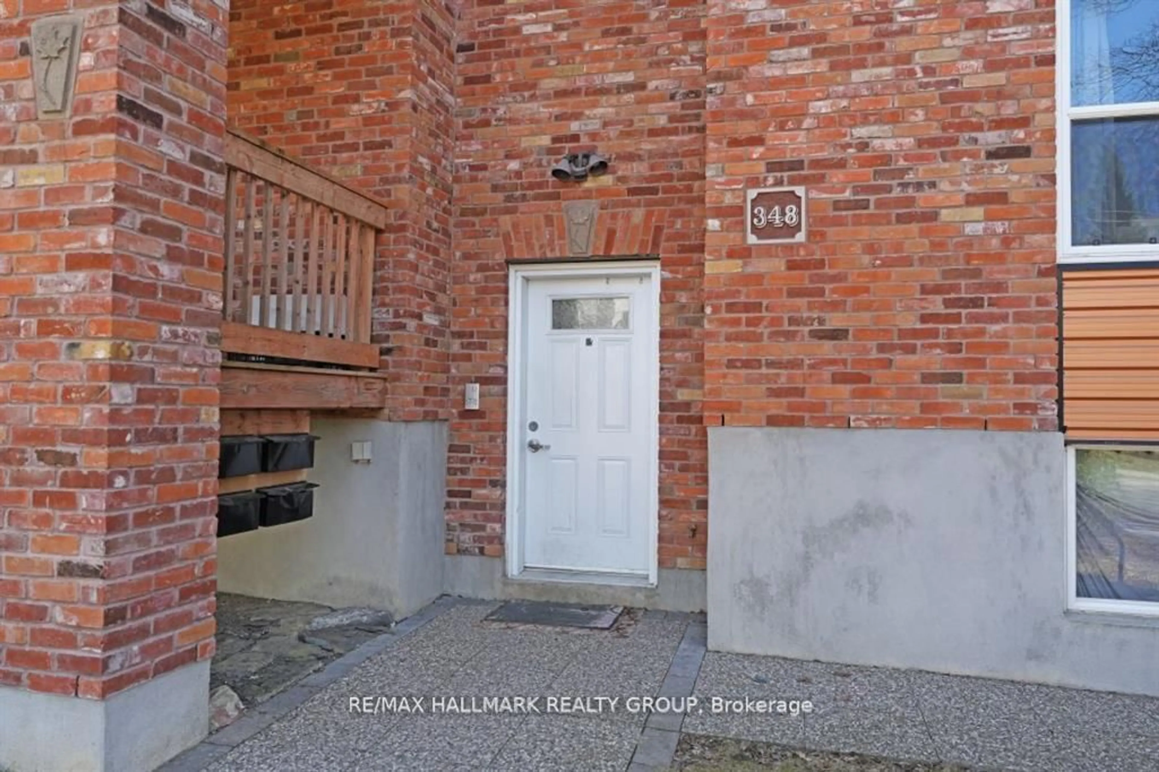 Unknown for 348 Stewart St, Ottawa Ontario K1N 6K8