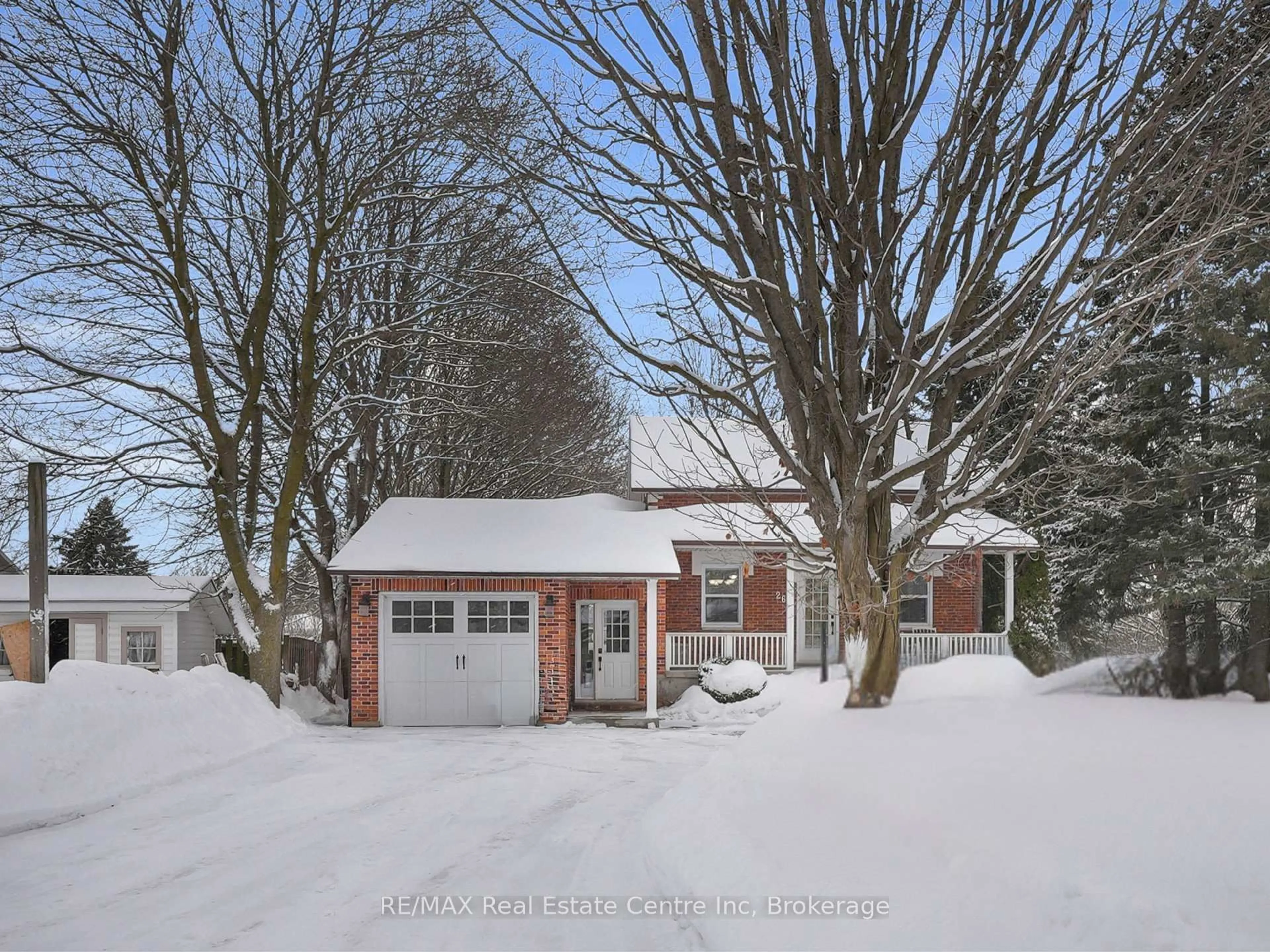 A pic from outside/outdoor area/front of a property/back of a property/a pic from drone, street for 261 Colborne St, Centre Wellington Ontario N0B 1S0