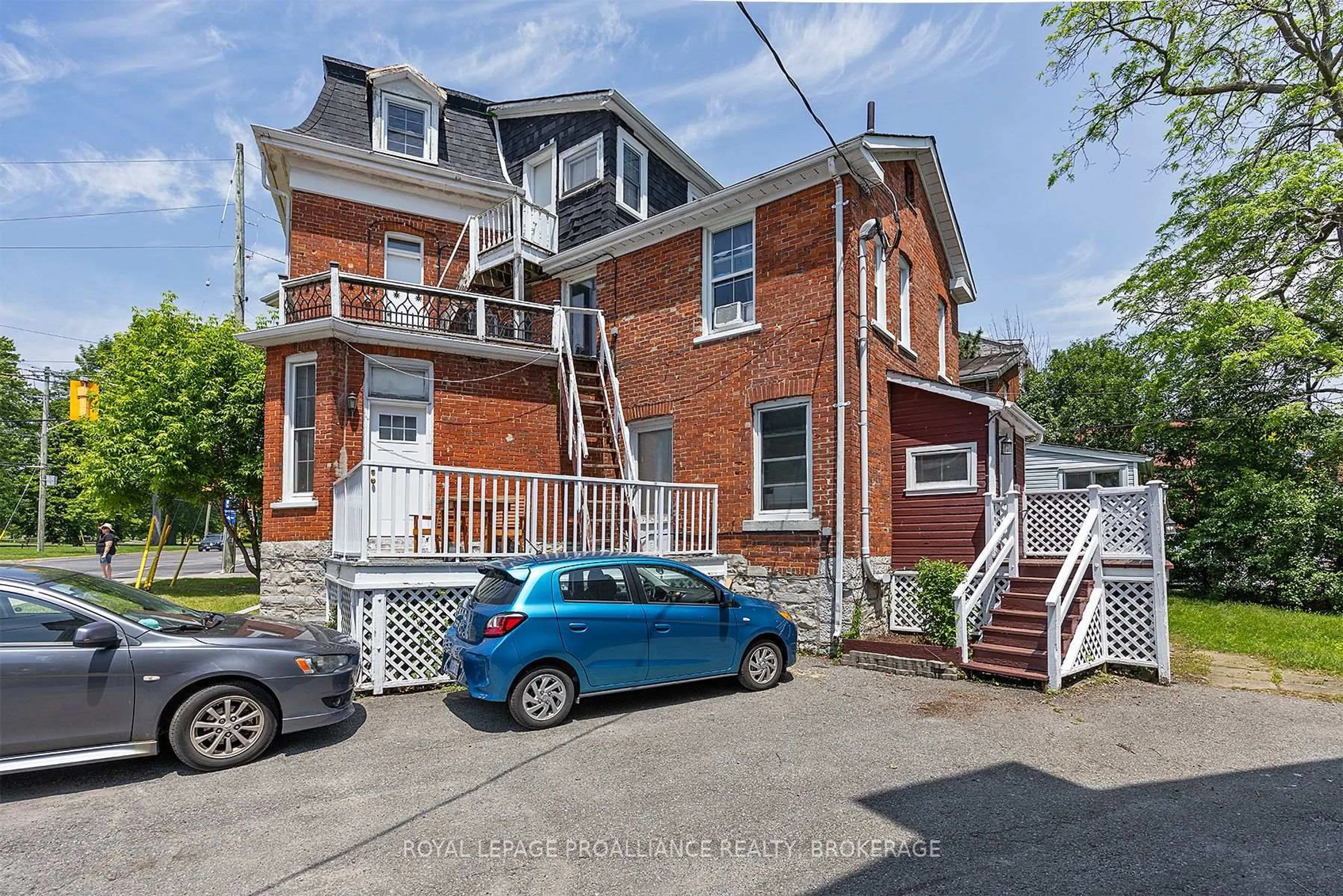 Home with brick exterior material, street for 125 King St, Kingston Ontario K7L 2Z9