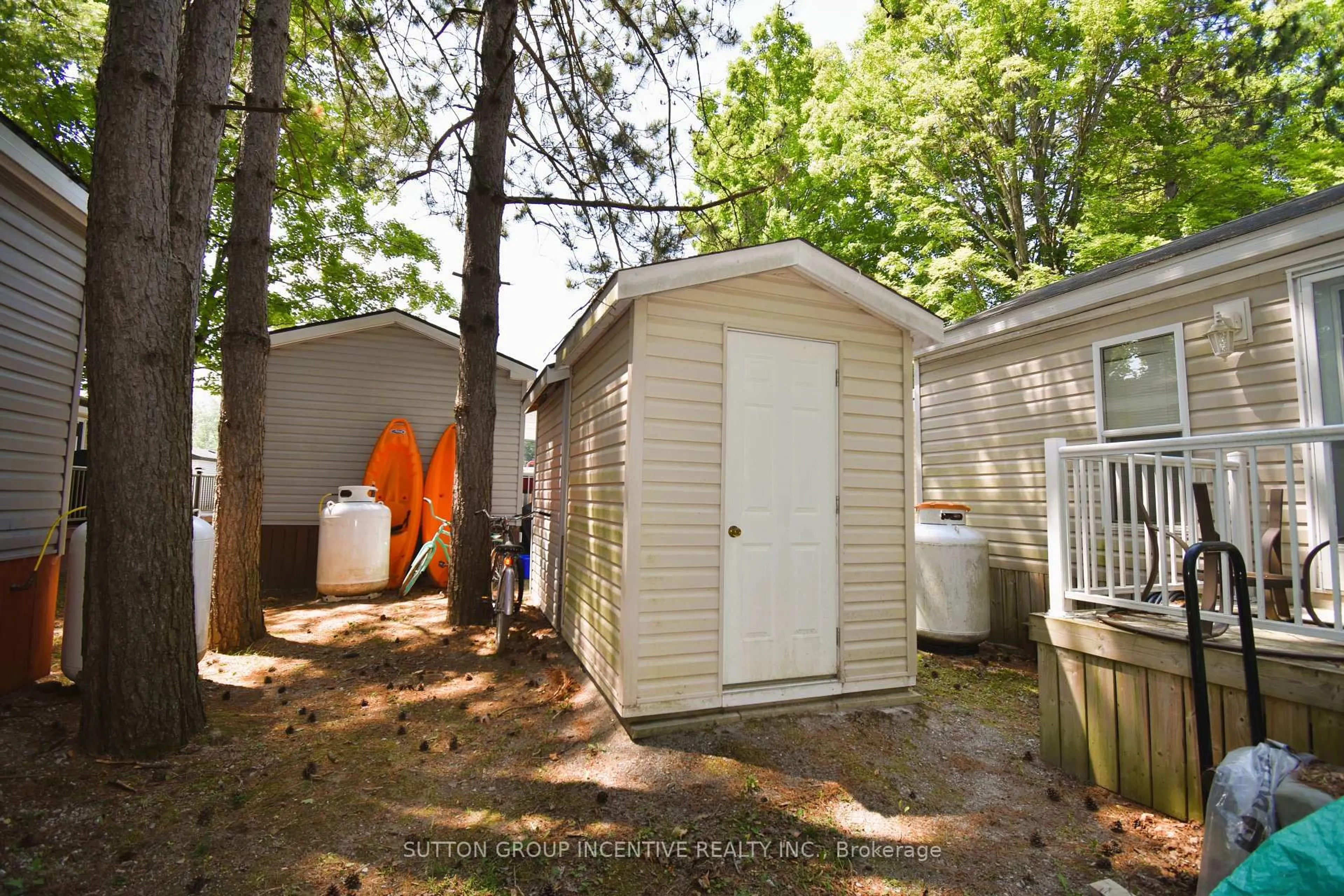 Shed for 1082 Shamrock Marina Rd #62, Gravenhurst Ontario P0E 1N0