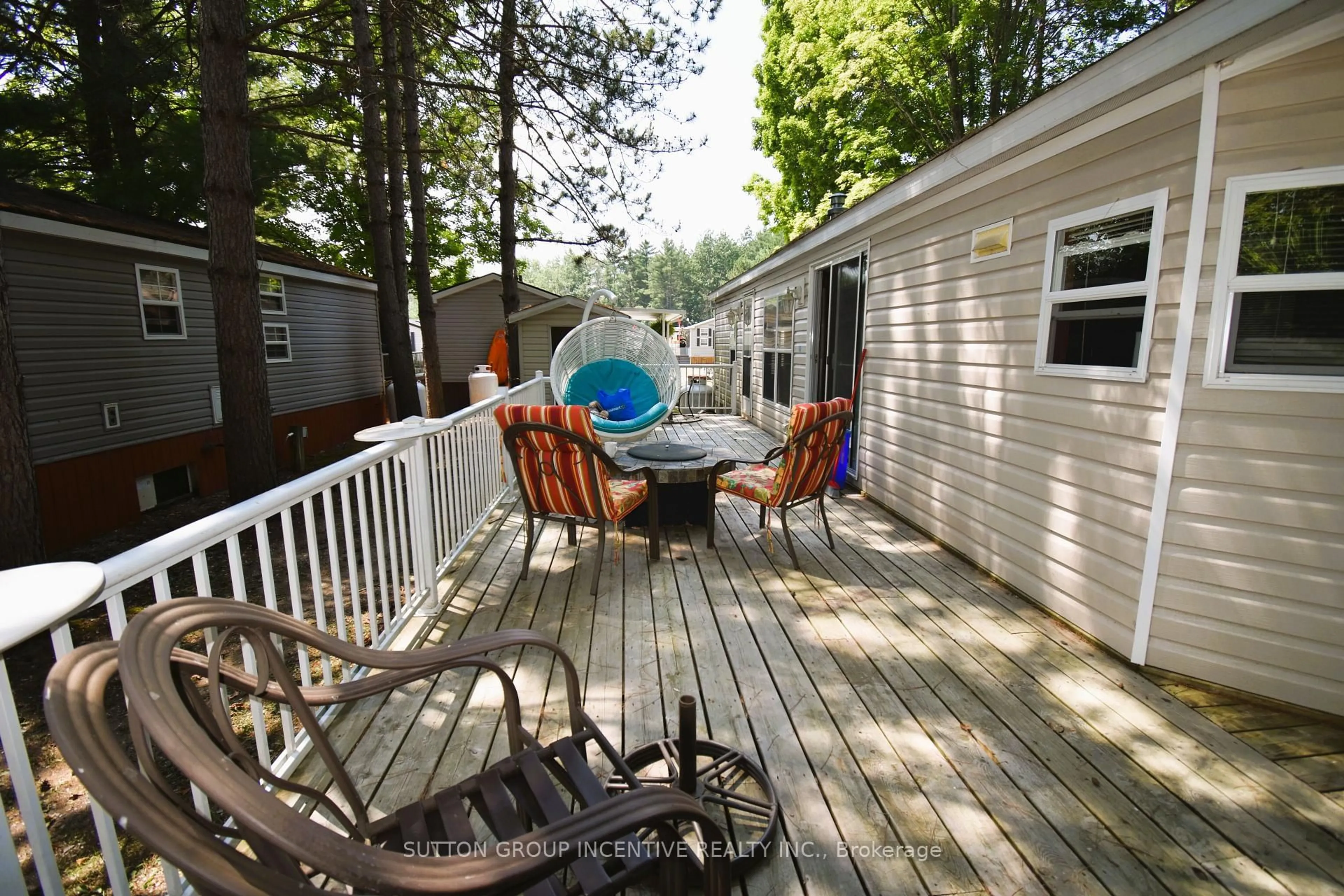 Patio, water/lake/river/ocean view for 1082 Shamrock Marina Rd #62, Gravenhurst Ontario P0E 1N0