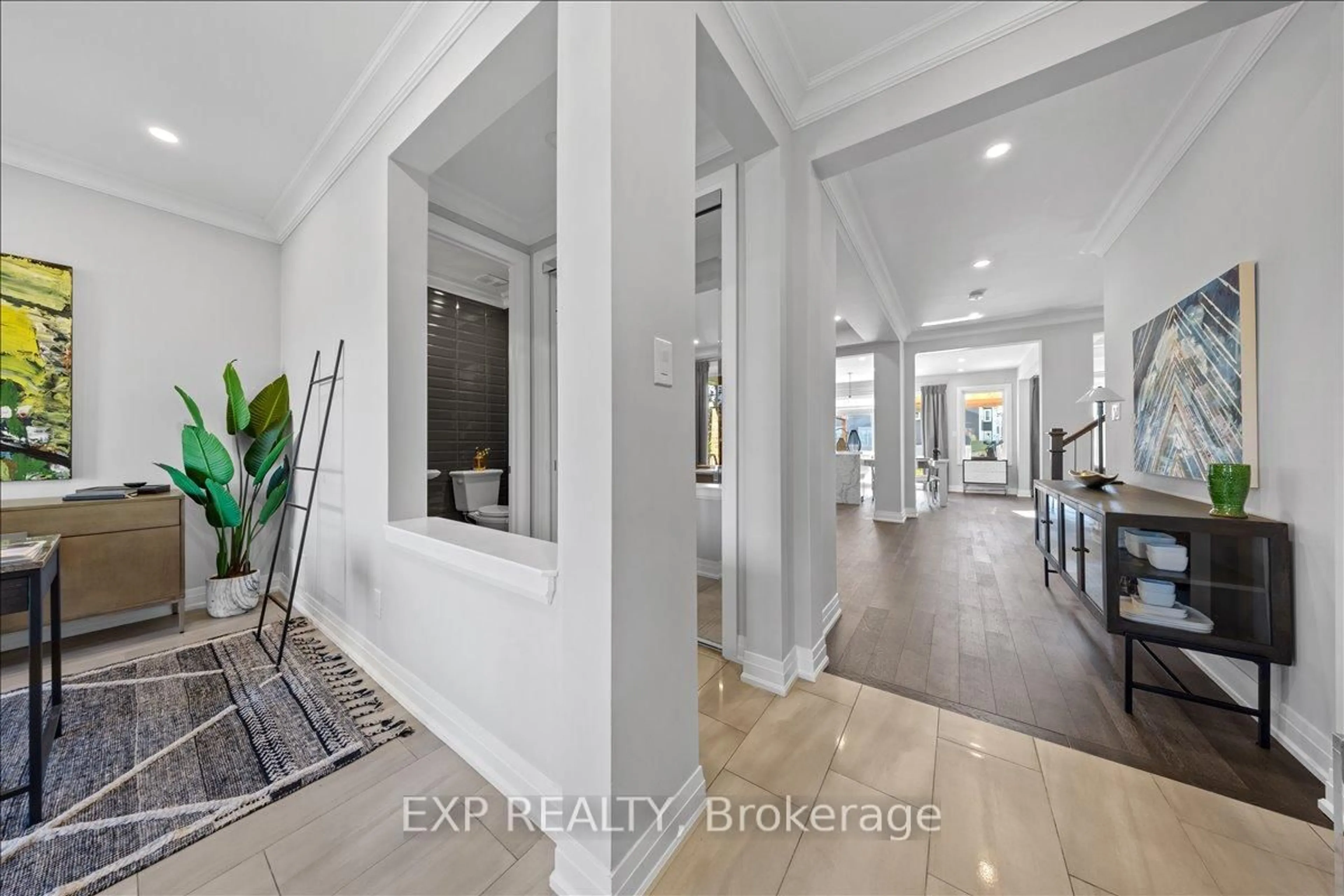 Indoor entryway for 804 Tincture Pl, Kanata Ontario K2W 0P2