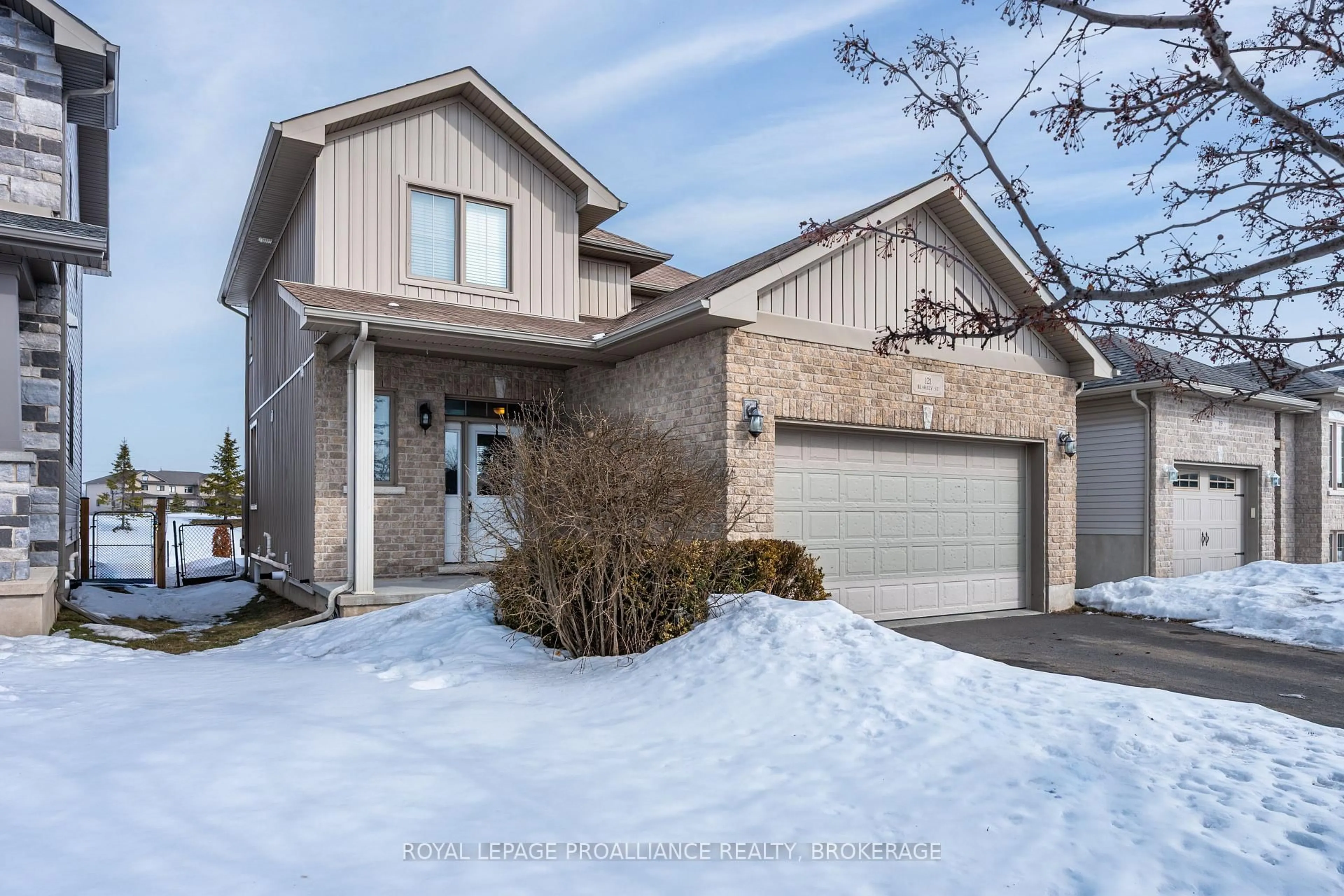 Unknown for 121 Blakely St, Loyalist Ontario K7N 0A3