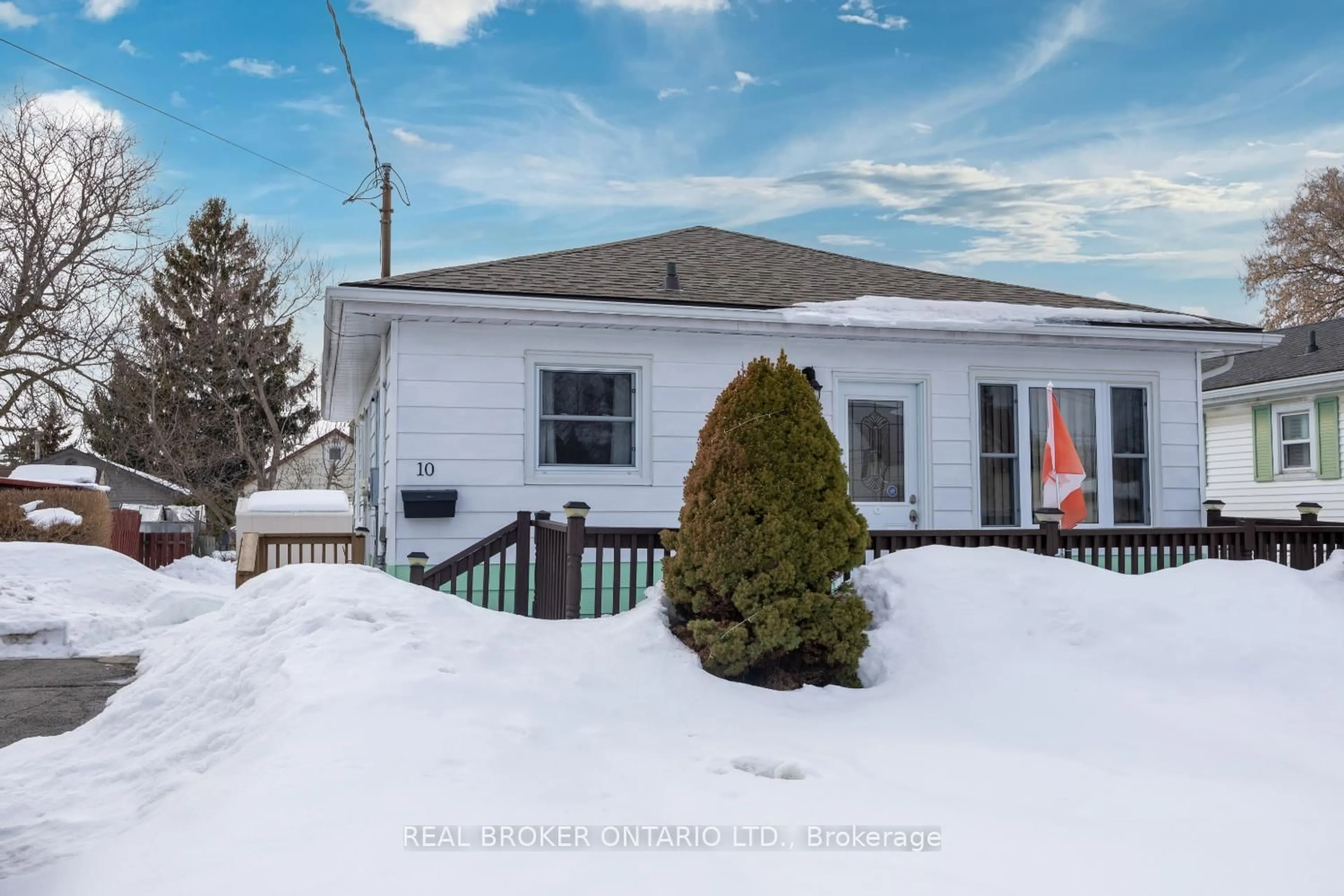 A pic from outside/outdoor area/front of a property/back of a property/a pic from drone, street for 10 Elizabeth Ave, Quinte West Ontario K8V 2P9