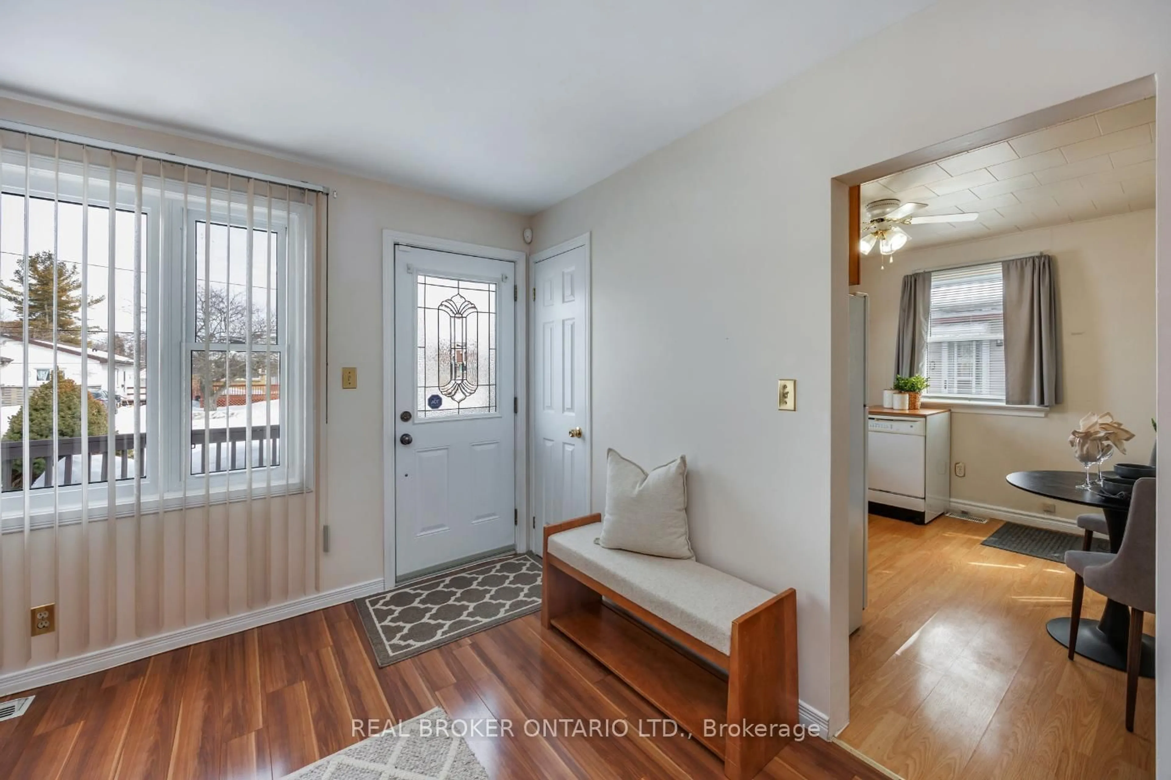 Indoor entryway for 10 Elizabeth Ave, Quinte West Ontario K8V 2P9