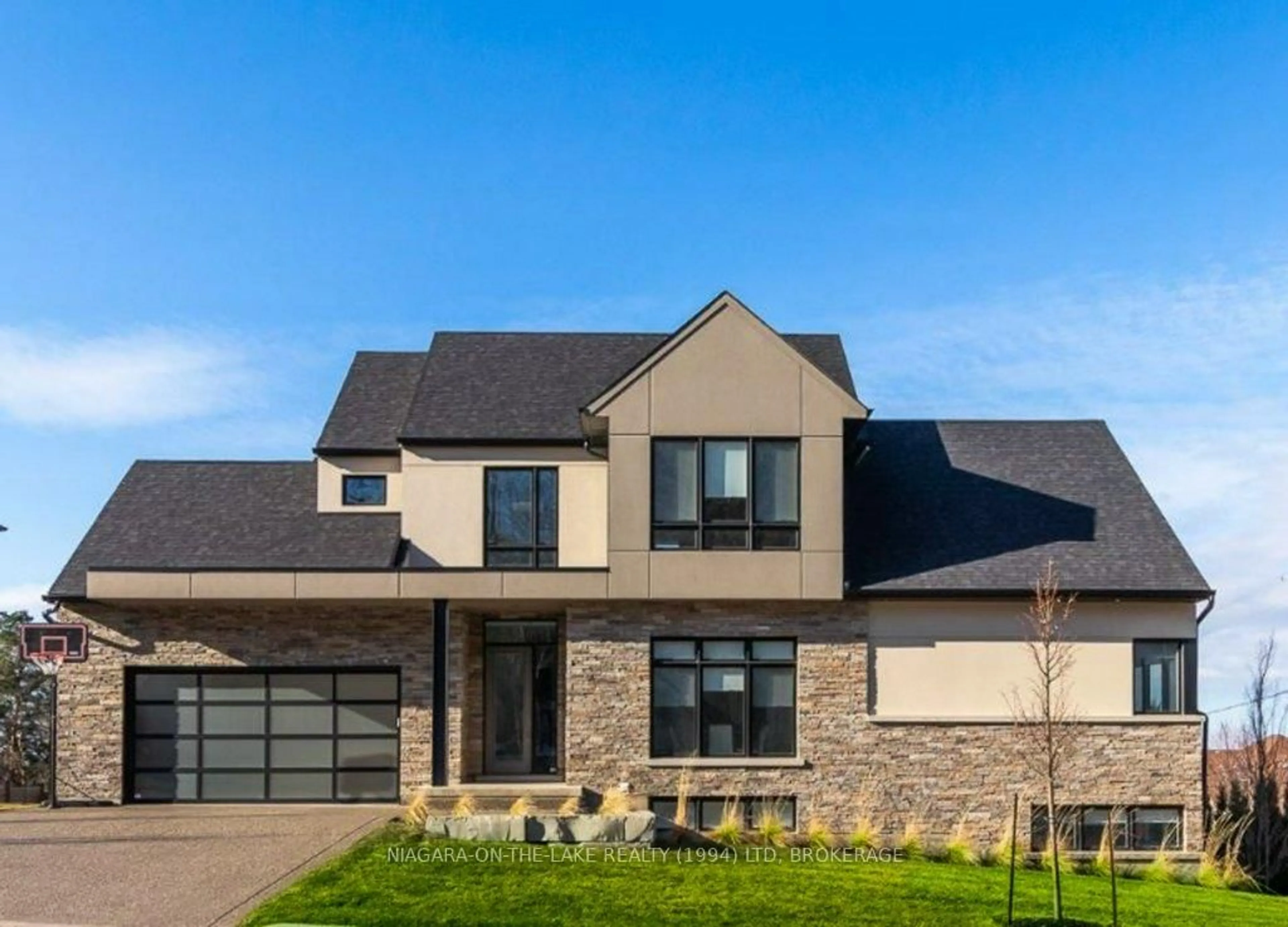 Home with brick exterior material, street for 94 TANBARK Rd, Niagara-on-the-Lake Ontario L0S 1J0