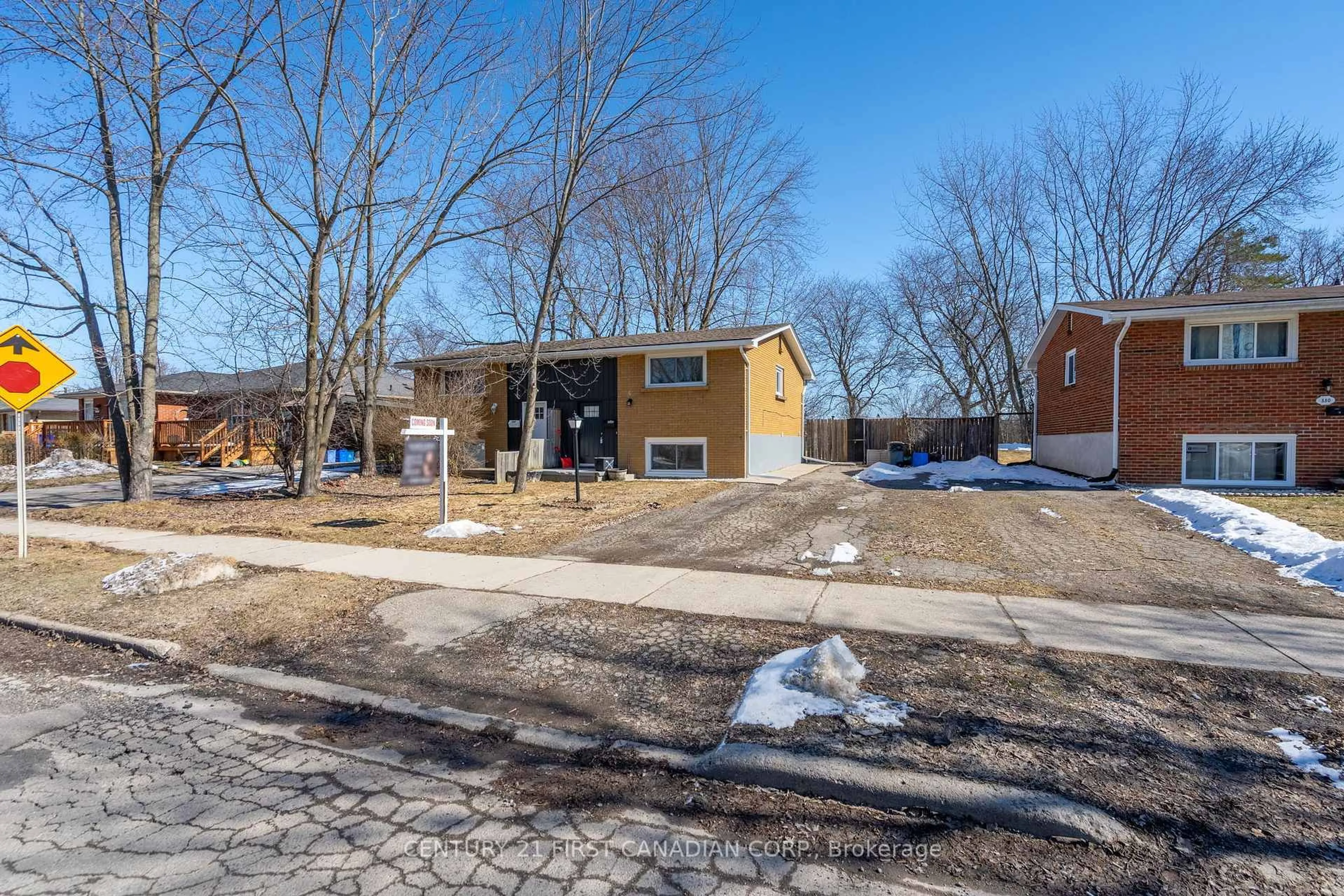 Unknown for 332 Base Line Rd, London South Ontario N6J 1W1