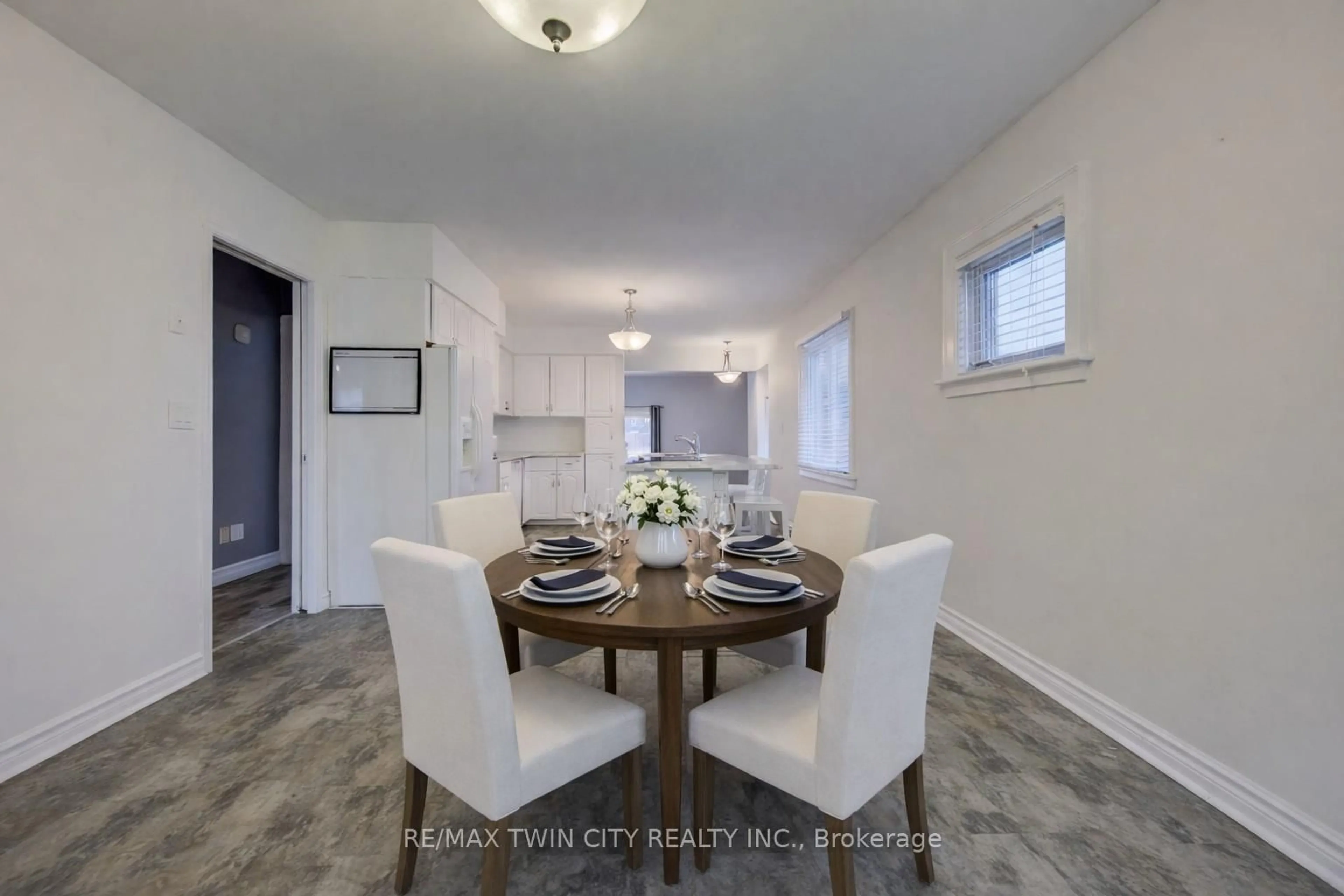 Dining room, unknown for 530 Frederick St, Cambridge Ontario N3H 2A2