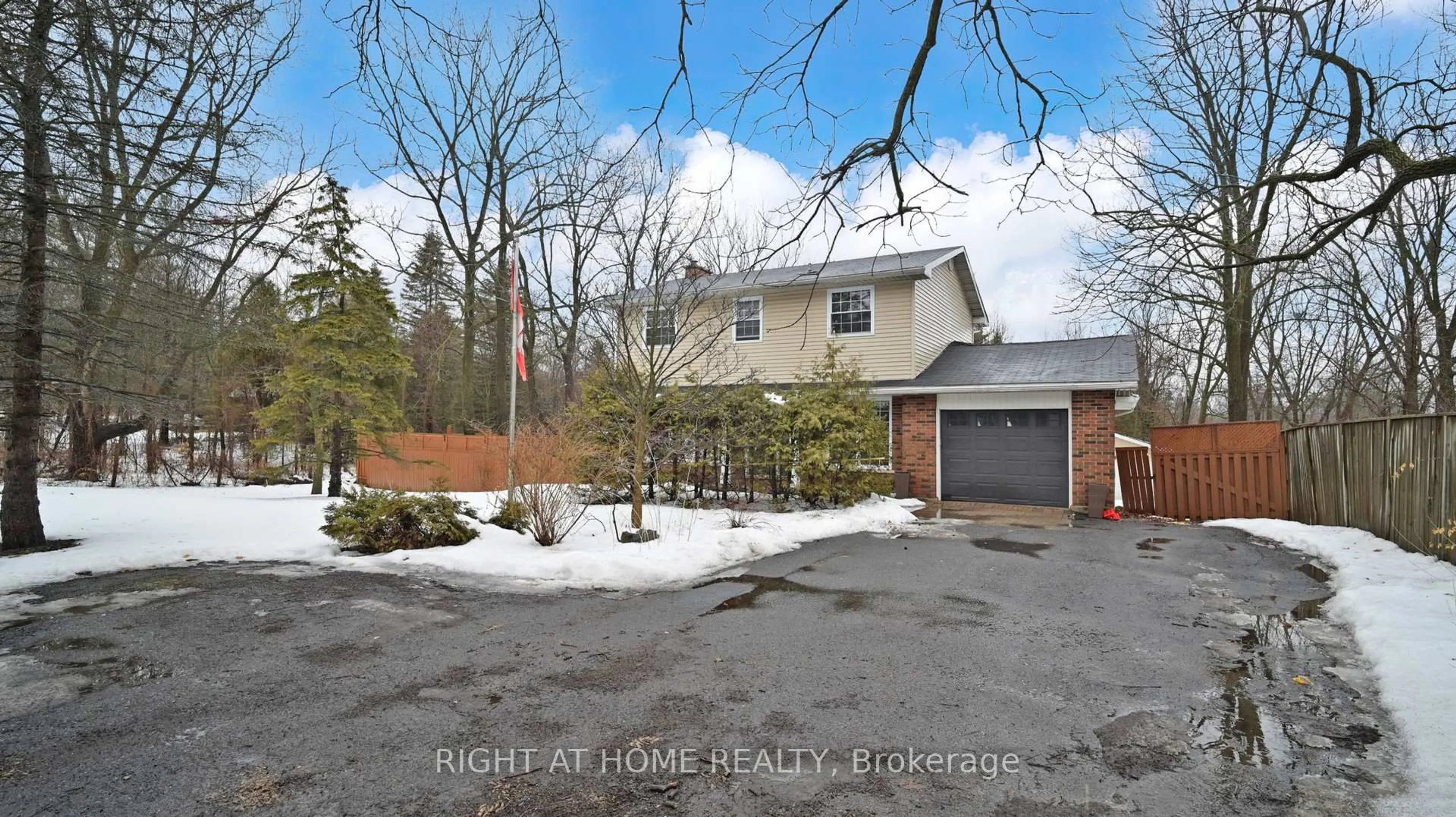 A pic from outside/outdoor area/front of a property/back of a property/a pic from drone, street for 301 Garner Rd, Hamilton Ontario L9G 3K9