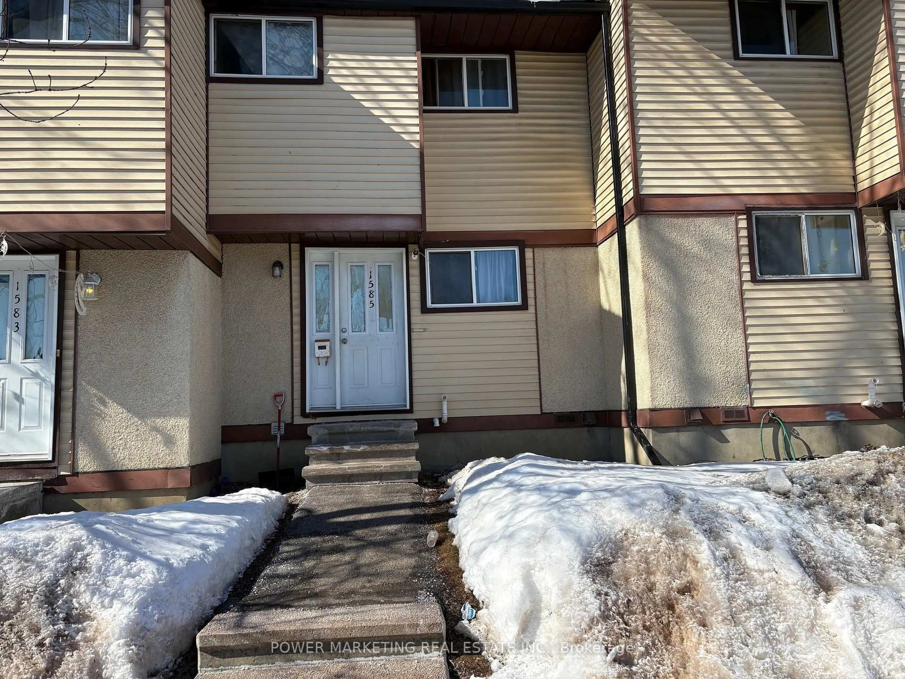 Unknown for 1585 FEATHER Lane, Ottawa Ontario K1T 1V3