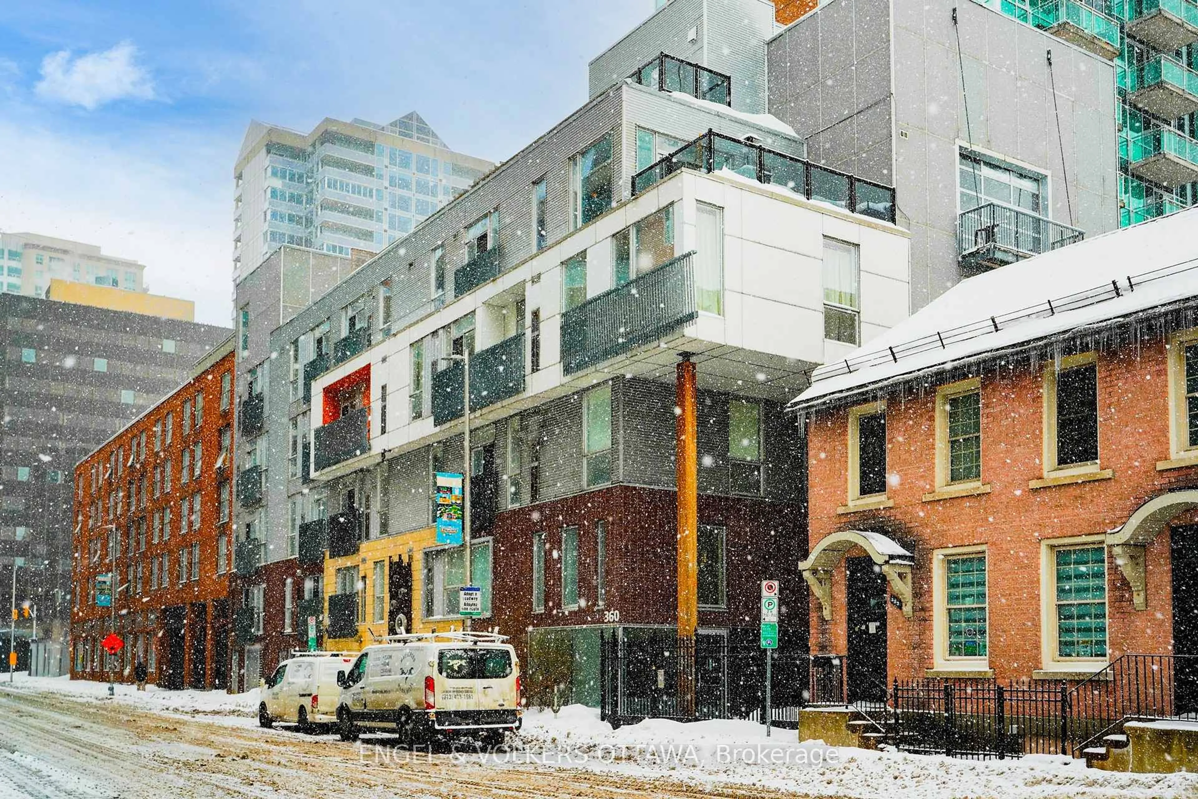 Unknown for 360 Cumberland St #104, Ottawa Ontario K1N 0B1