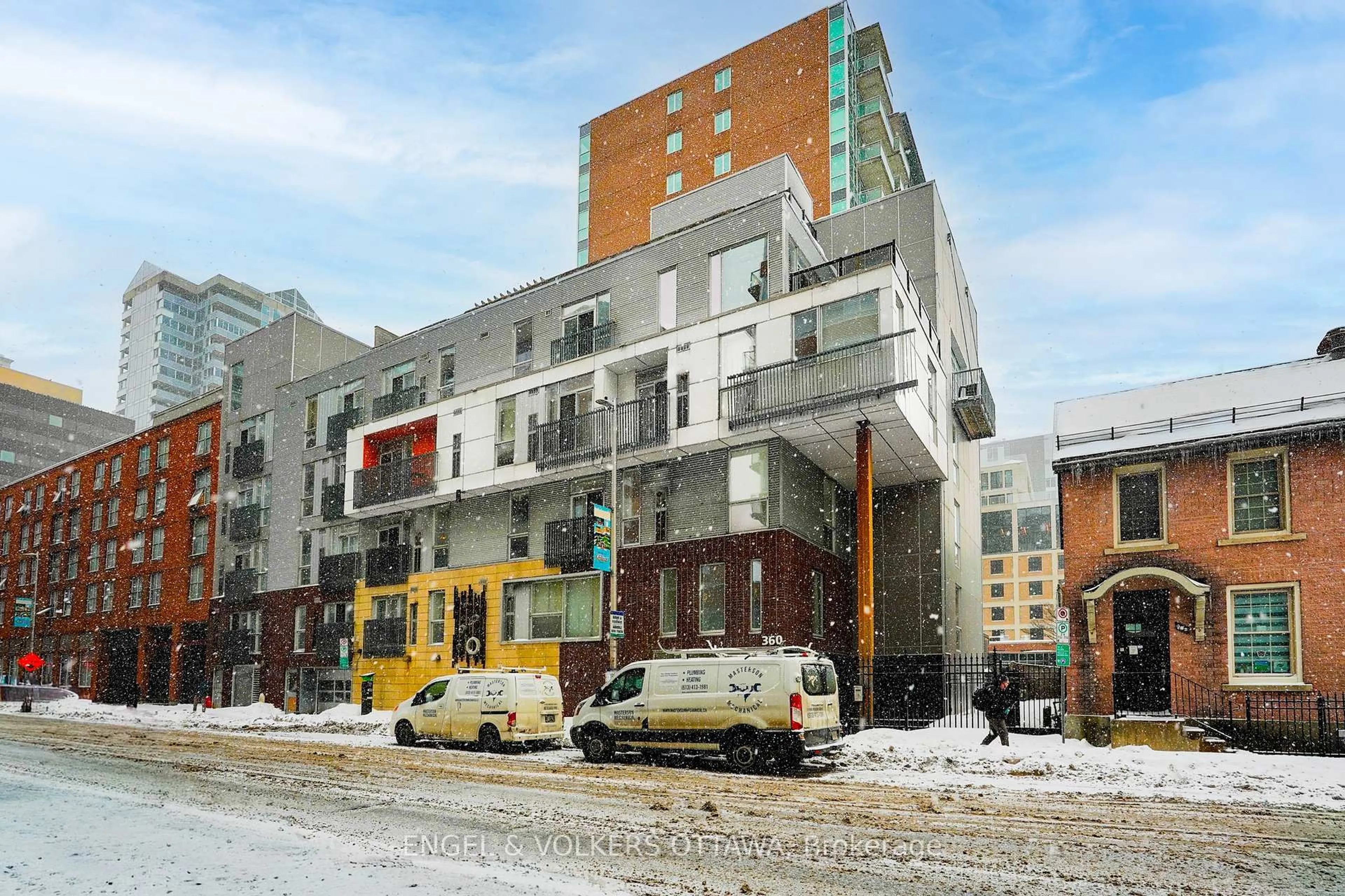 Parking for 360 Cumberland St #104, Ottawa Ontario K1N 0B1