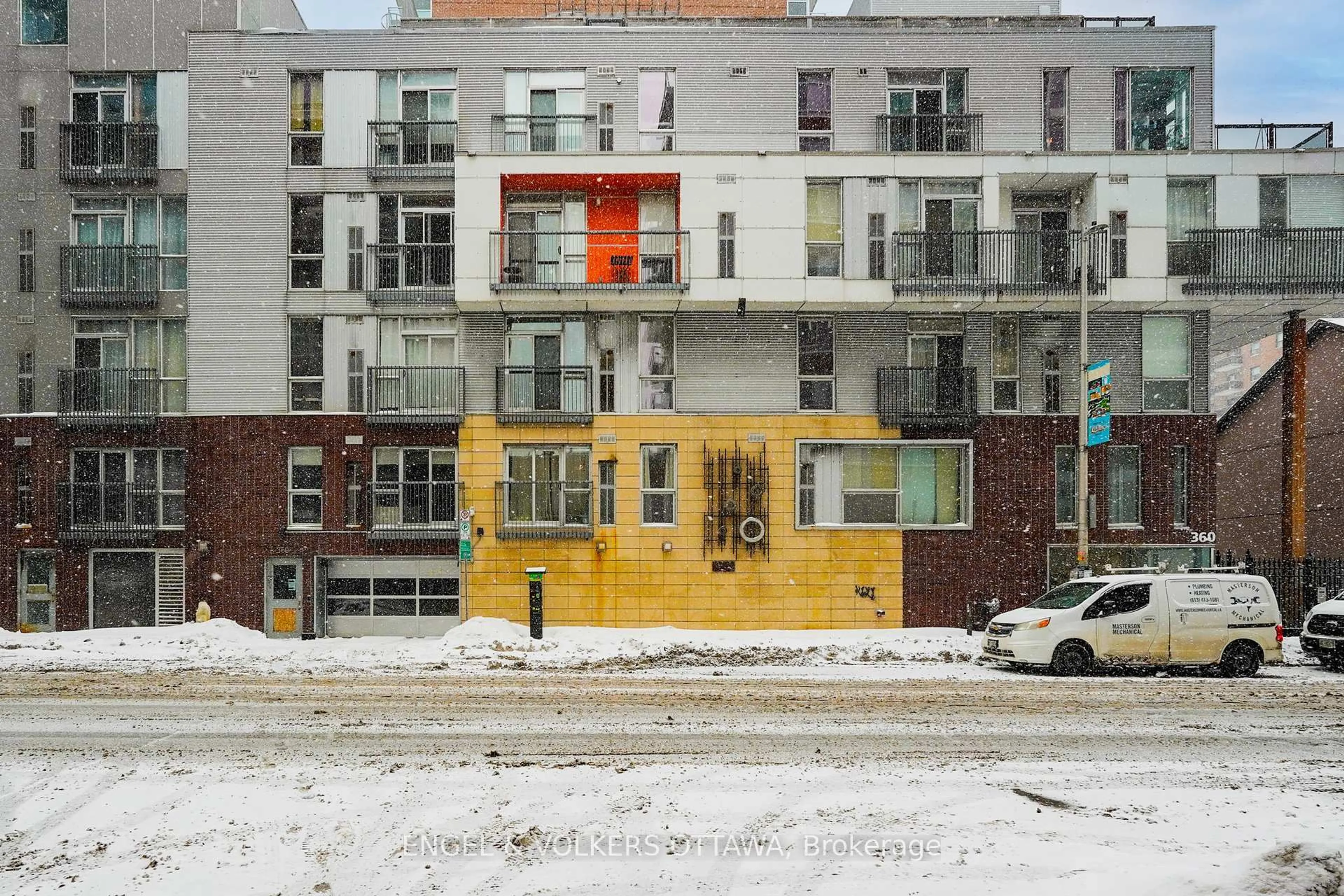 Unknown for 360 Cumberland St #104, Ottawa Ontario K1N 0B1