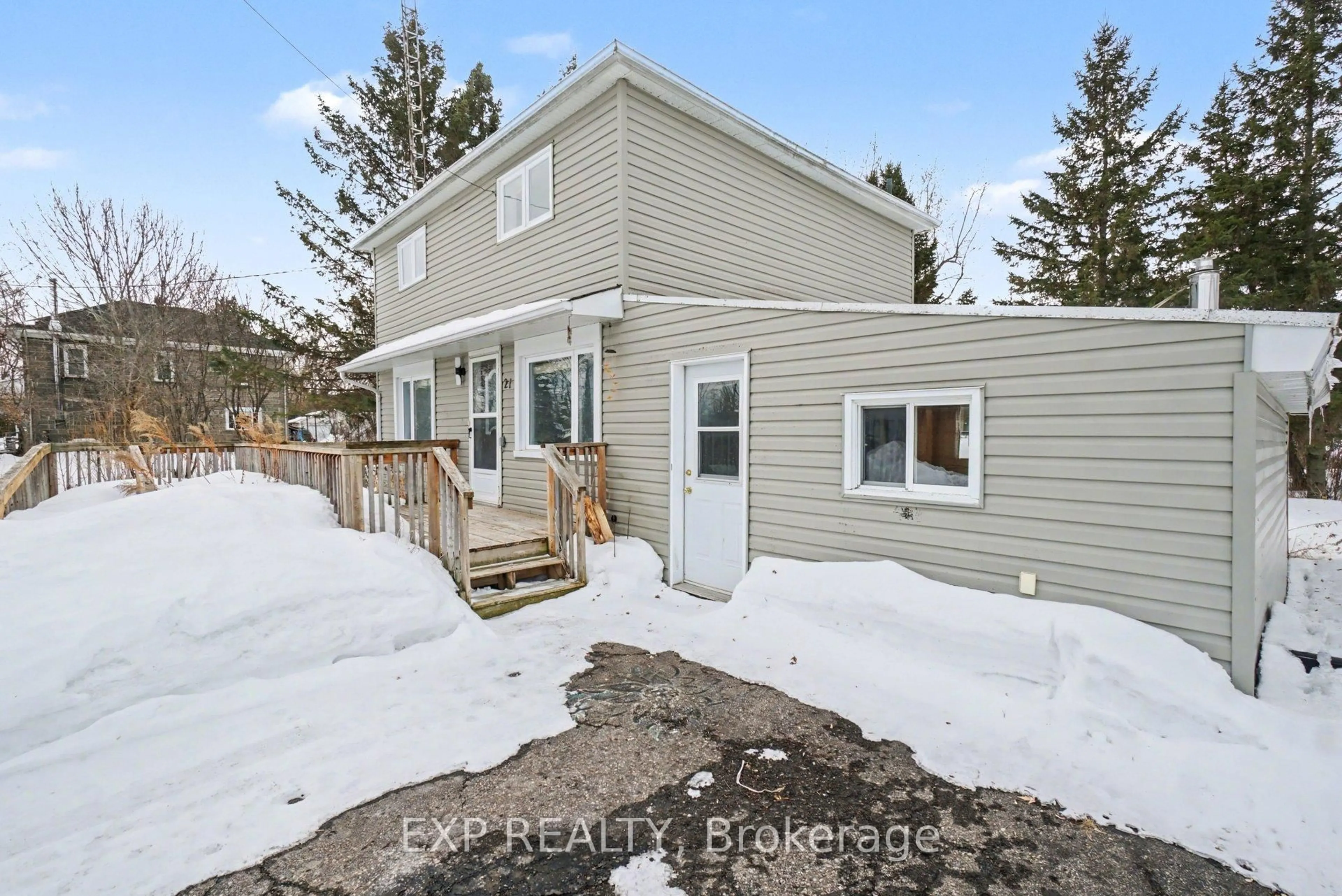 Unknown for 21 Fourth St, North Stormont Ontario K0A 1R0