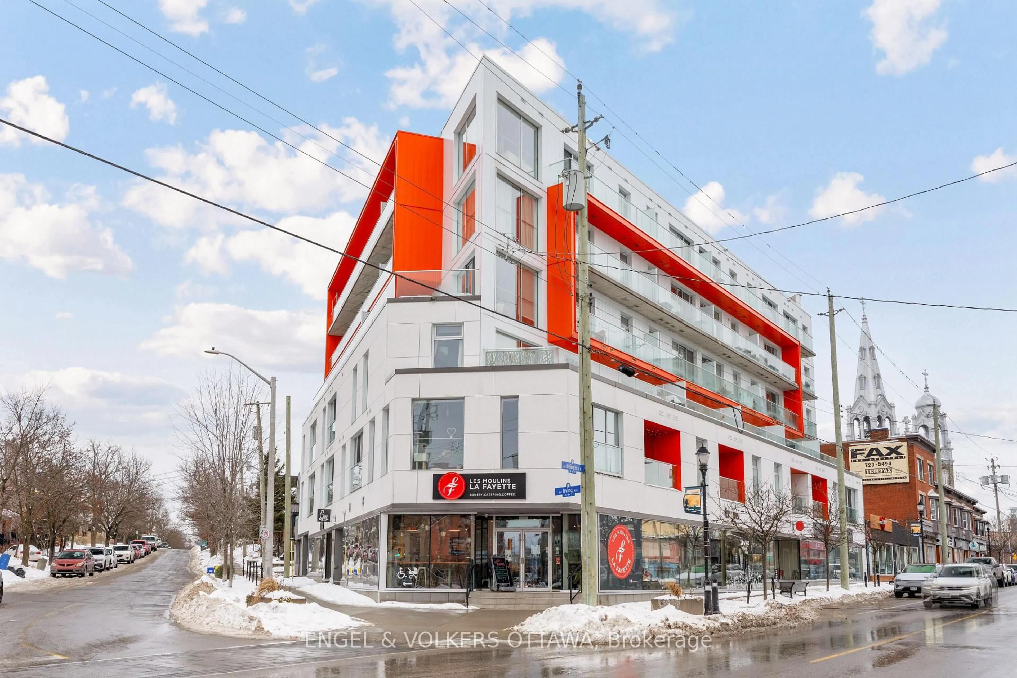 Patio, building for 1000 WELLINGTON St #210, Ottawa Ontario K1Y 2X9