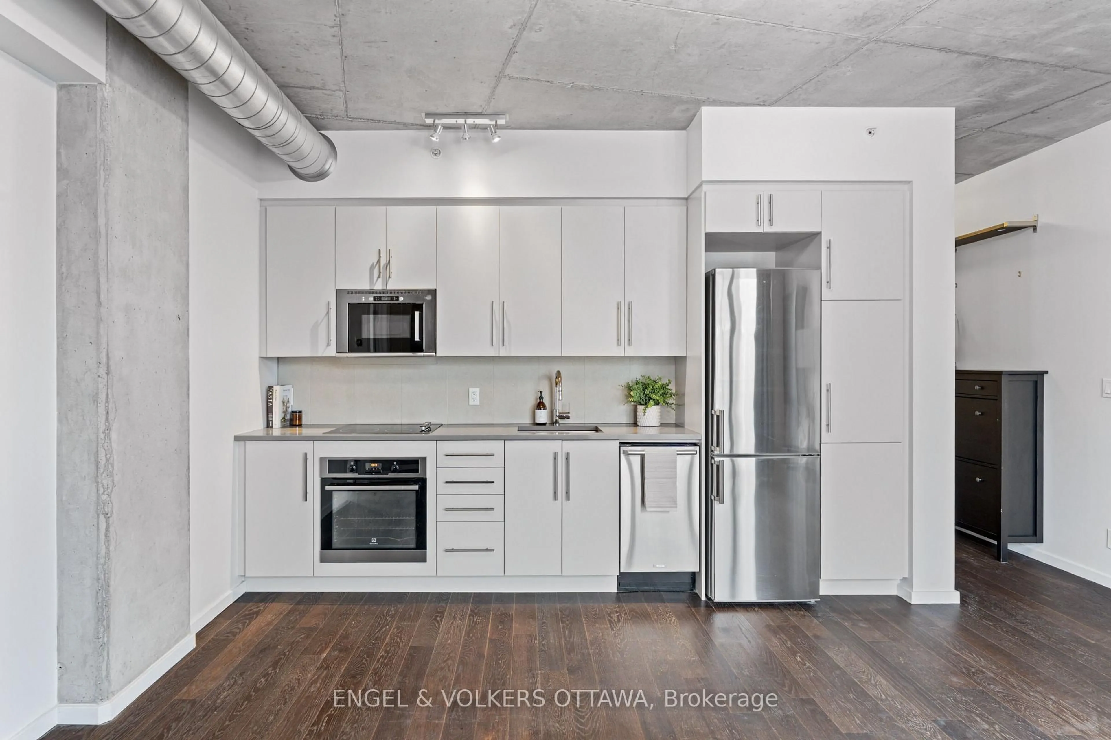Open concept kitchen, unknown for 1000 WELLINGTON St #210, Ottawa Ontario K1Y 2X9