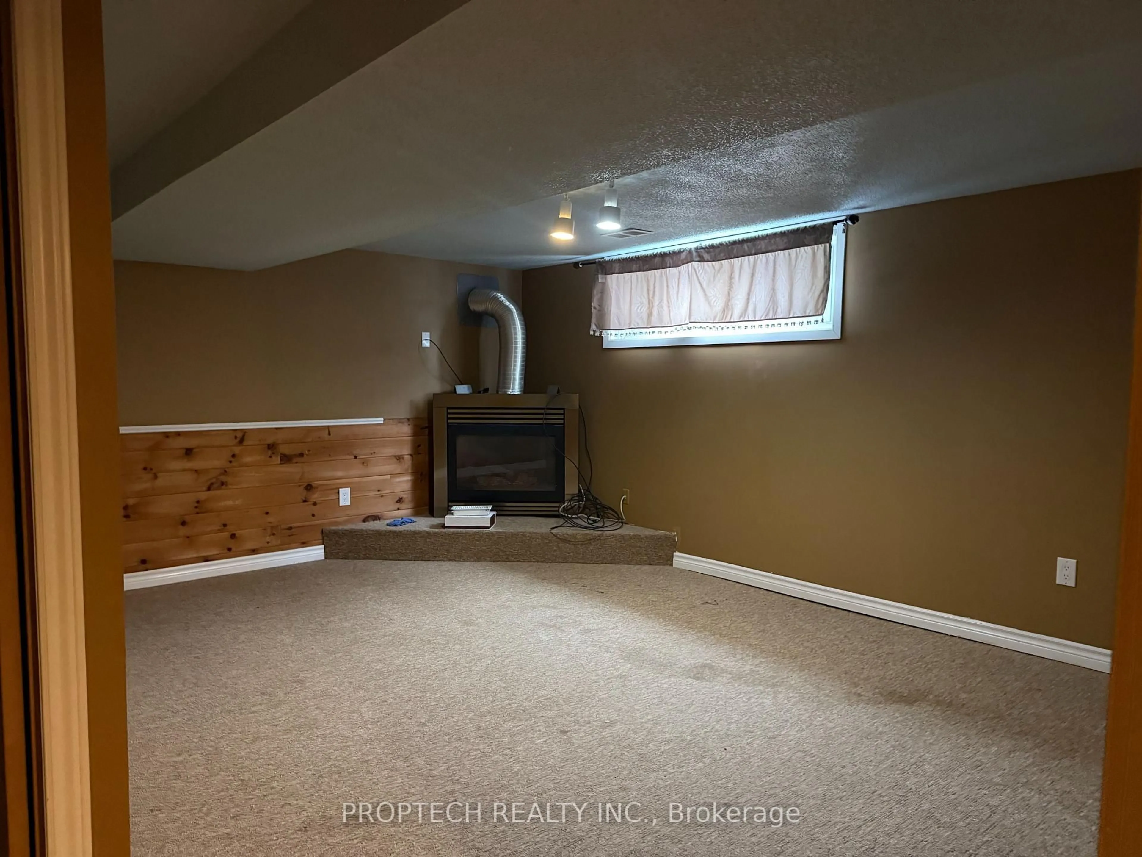 A pic of a room for 1729 Charles Crt, Greater Sudbury Ontario P3N 1H3
