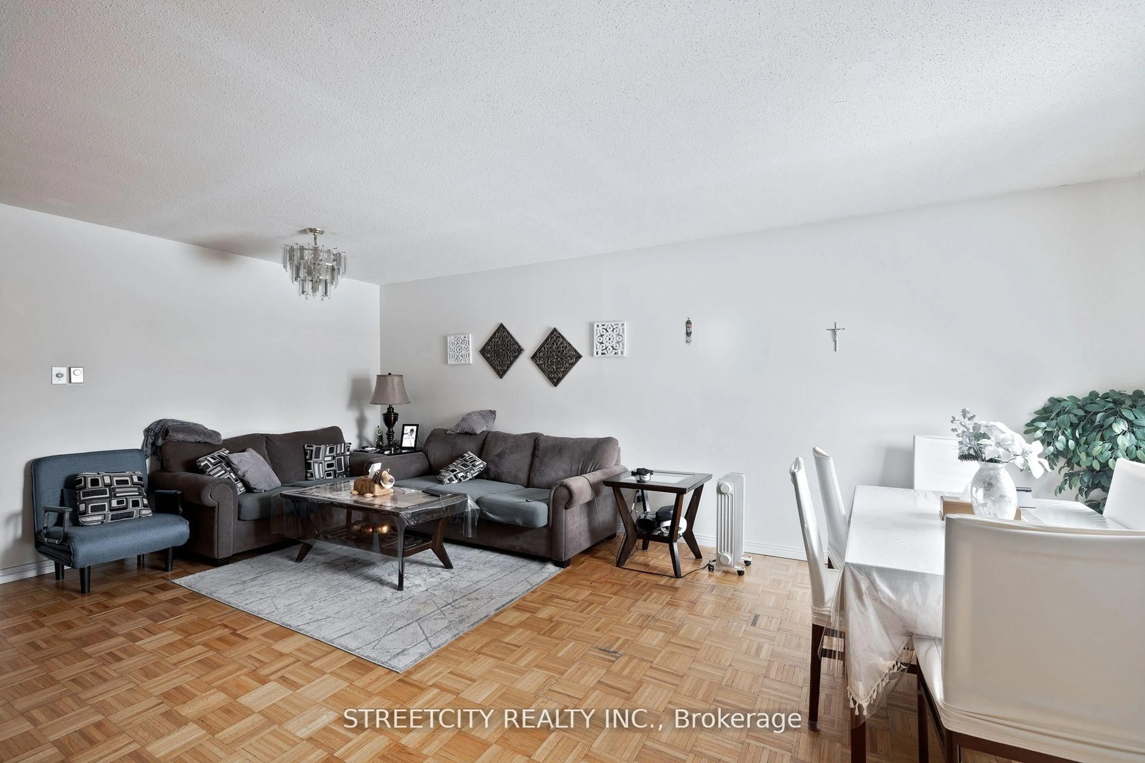 Living room with furniture, unknown for 311 Vesta Rd #40, London East Ontario N5Y 5J3