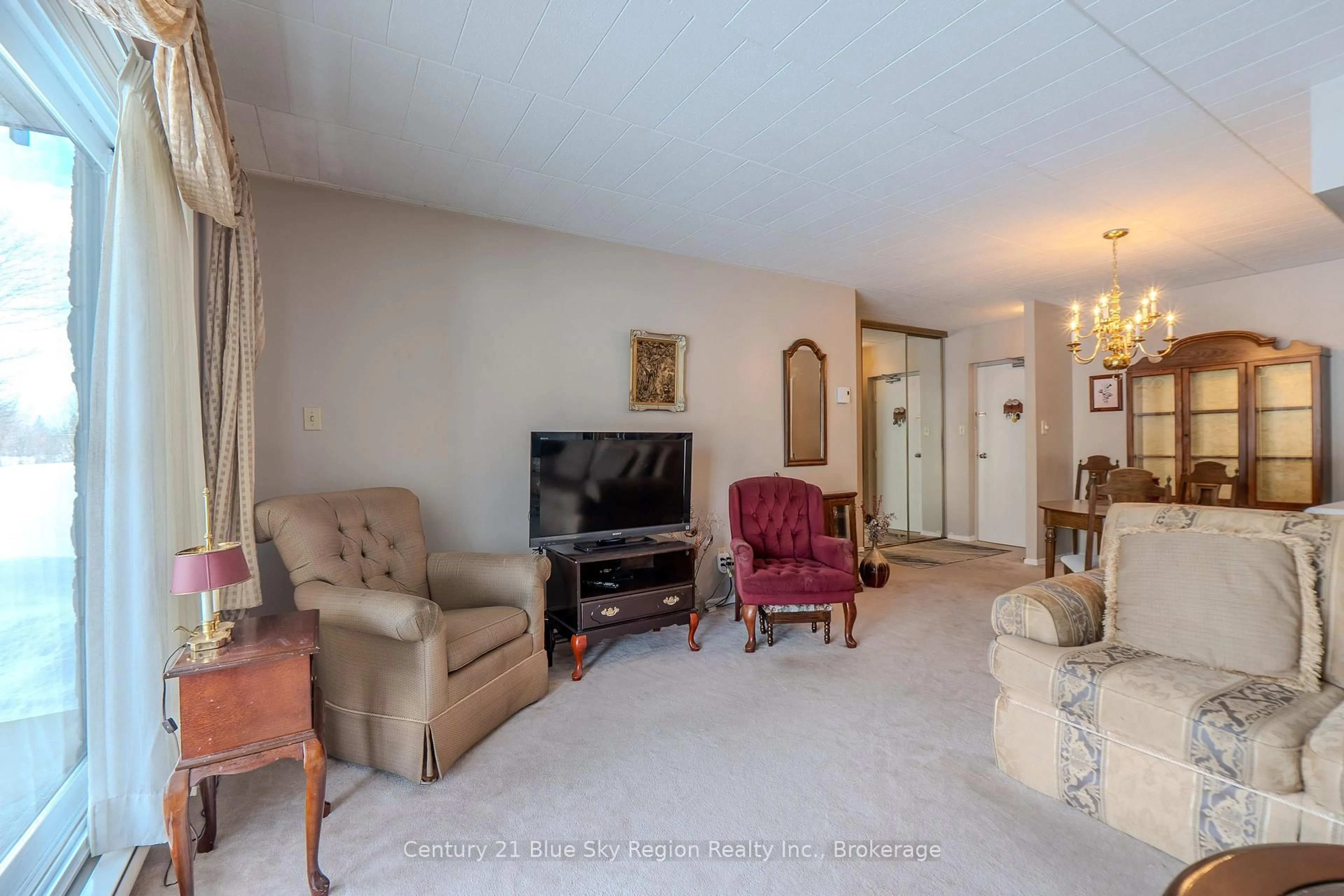 Living room with furniture, unknown for 149 Lindsay St #104, North Bay Ontario P1B 7Z1