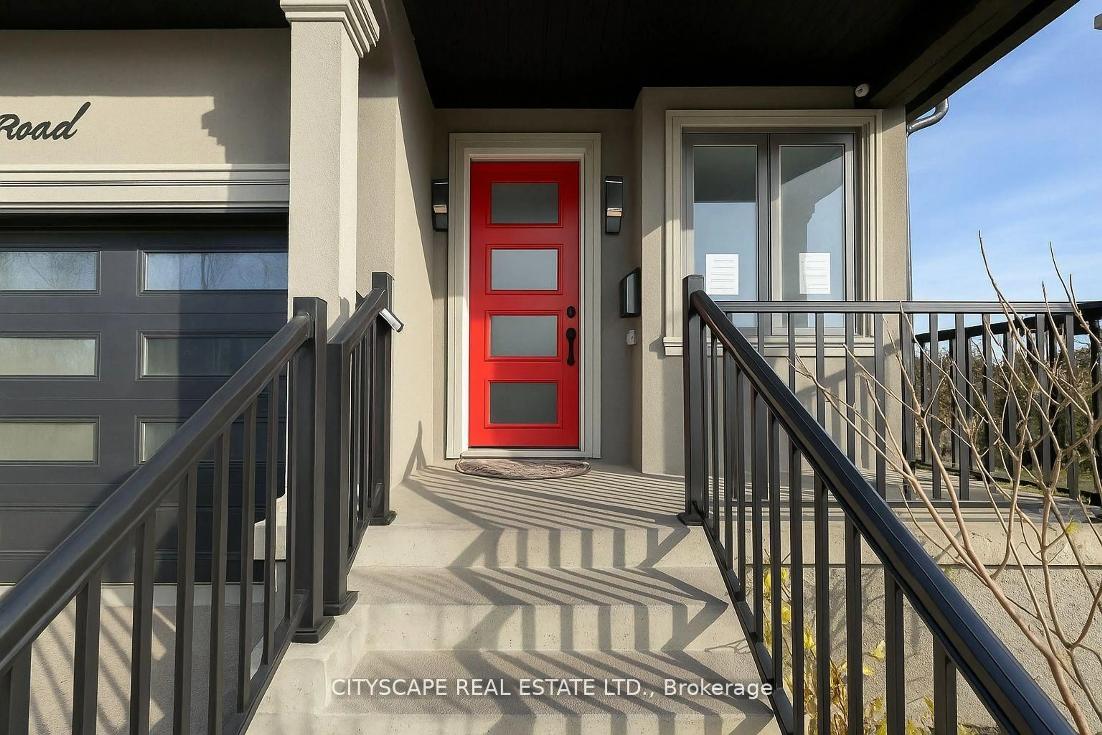 Indoor entryway for 5074 Kalar Rd, Niagara Falls Ontario L2H 1T2
