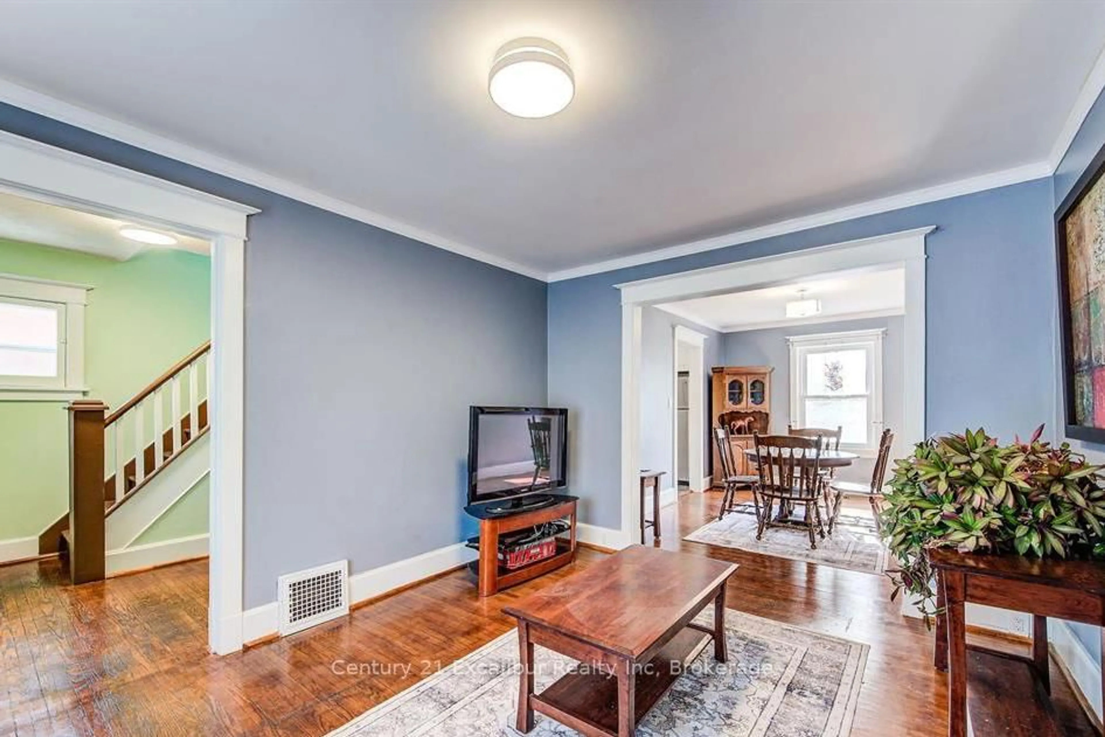 Living room with furniture, unknown for 168 Edinburgh Rd, Guelph Ontario N1H 5R5