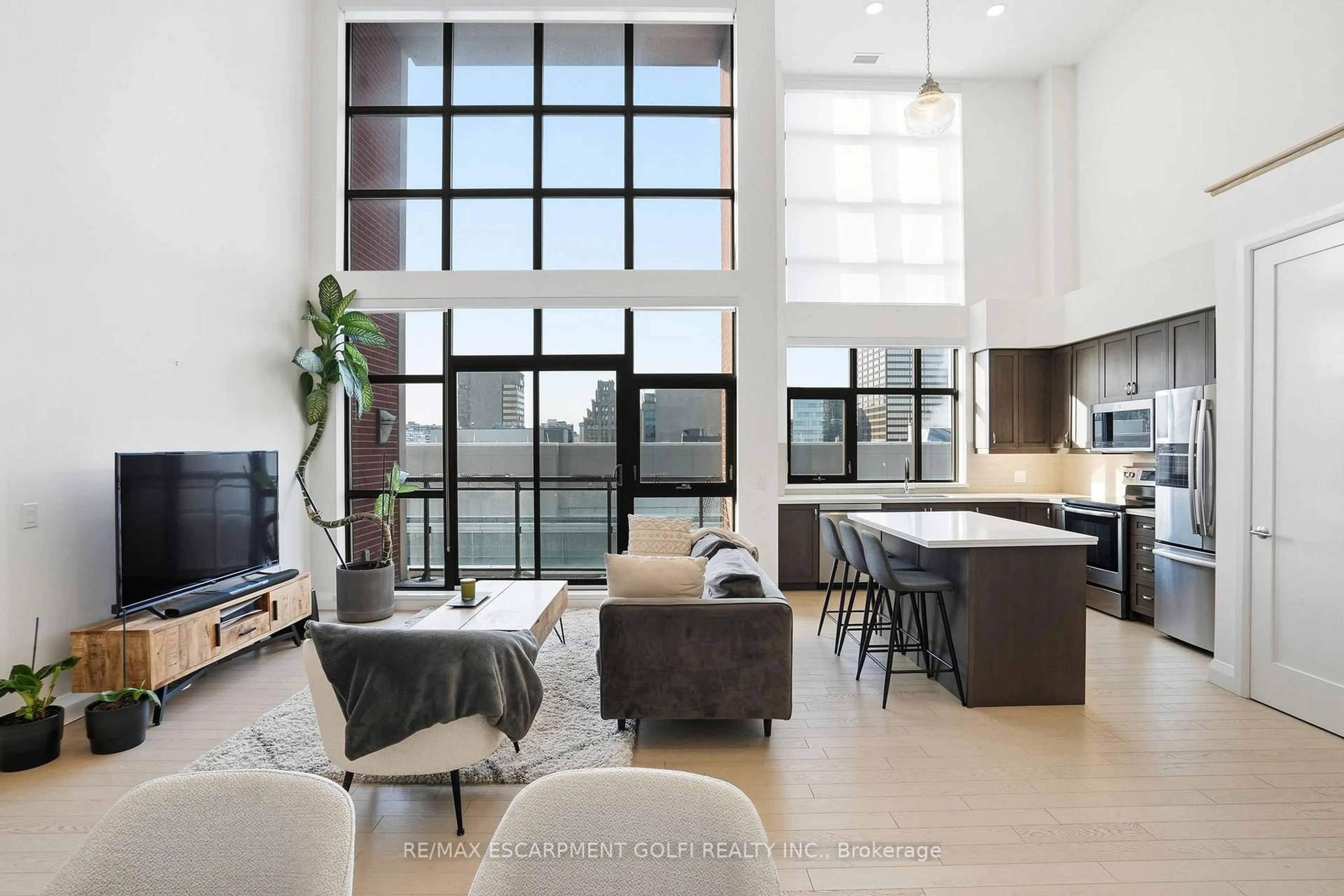 Open concept kitchen, unknown for 112 King St #LPH7, Hamilton Ontario L8N 1A8