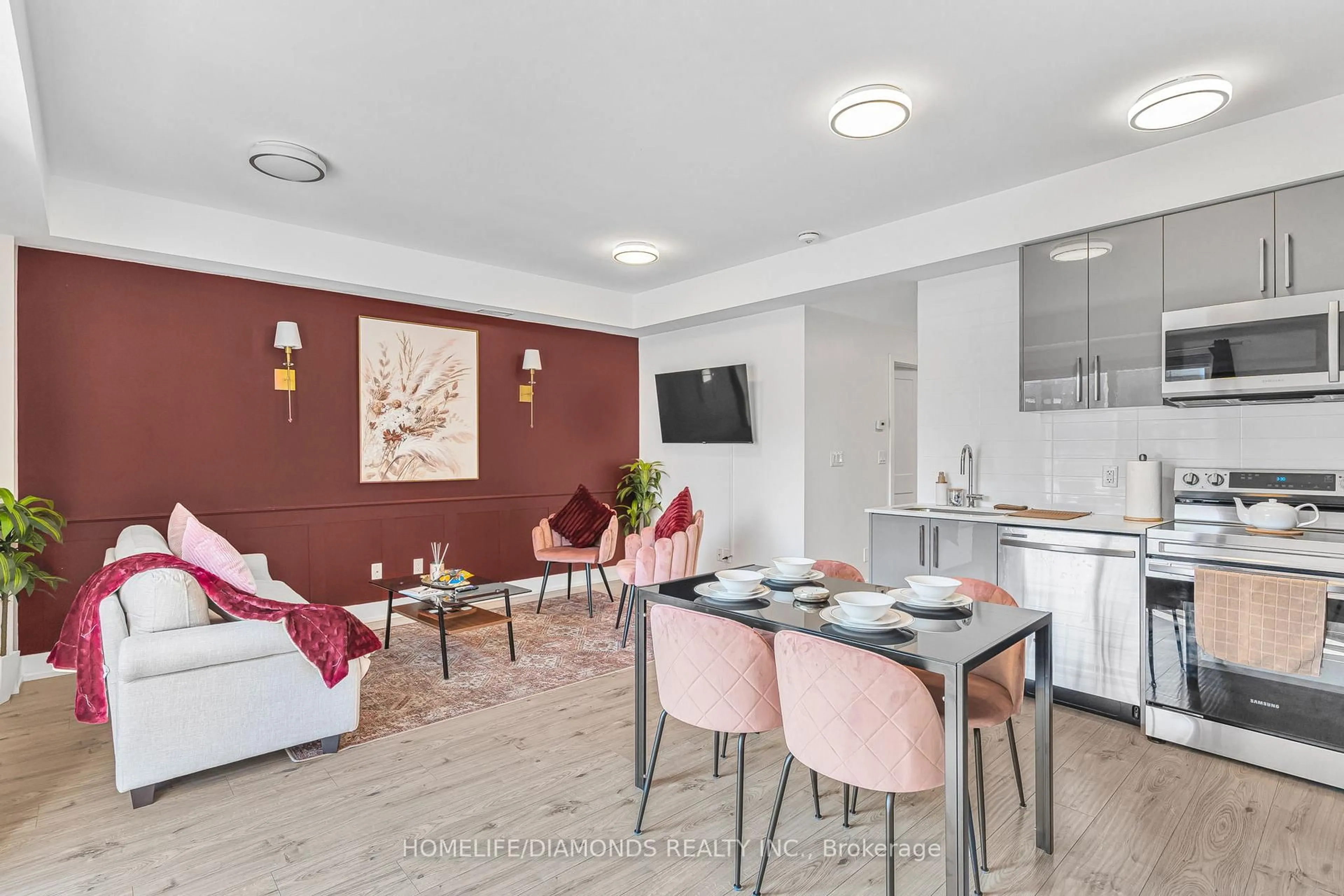 Unknown for 6065 MCLEOD Rd #203, Niagara Falls Ontario L2G 0Z7