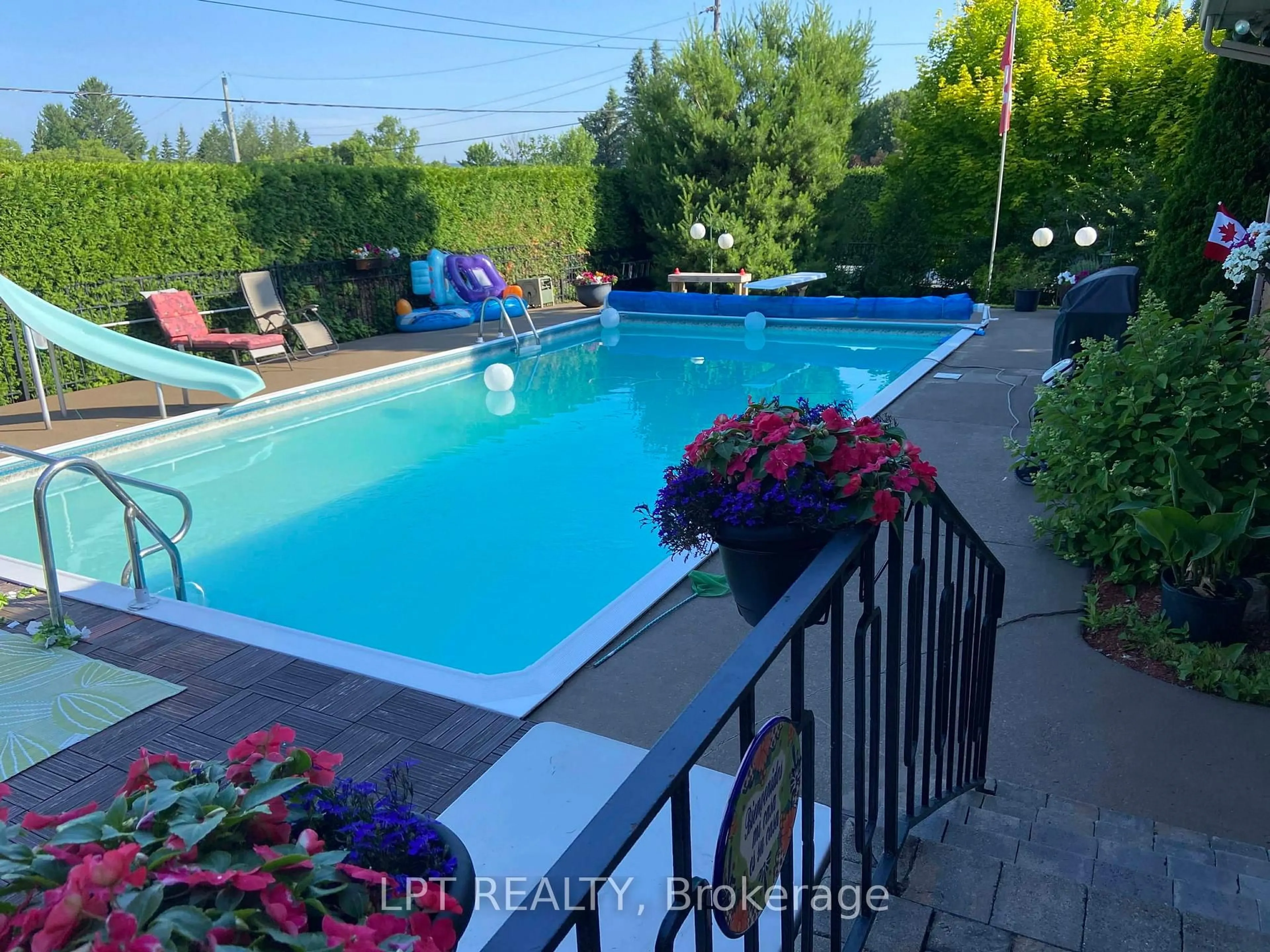Pool for 10 Orchard St, Hawkesbury Ontario K6A 2V7
