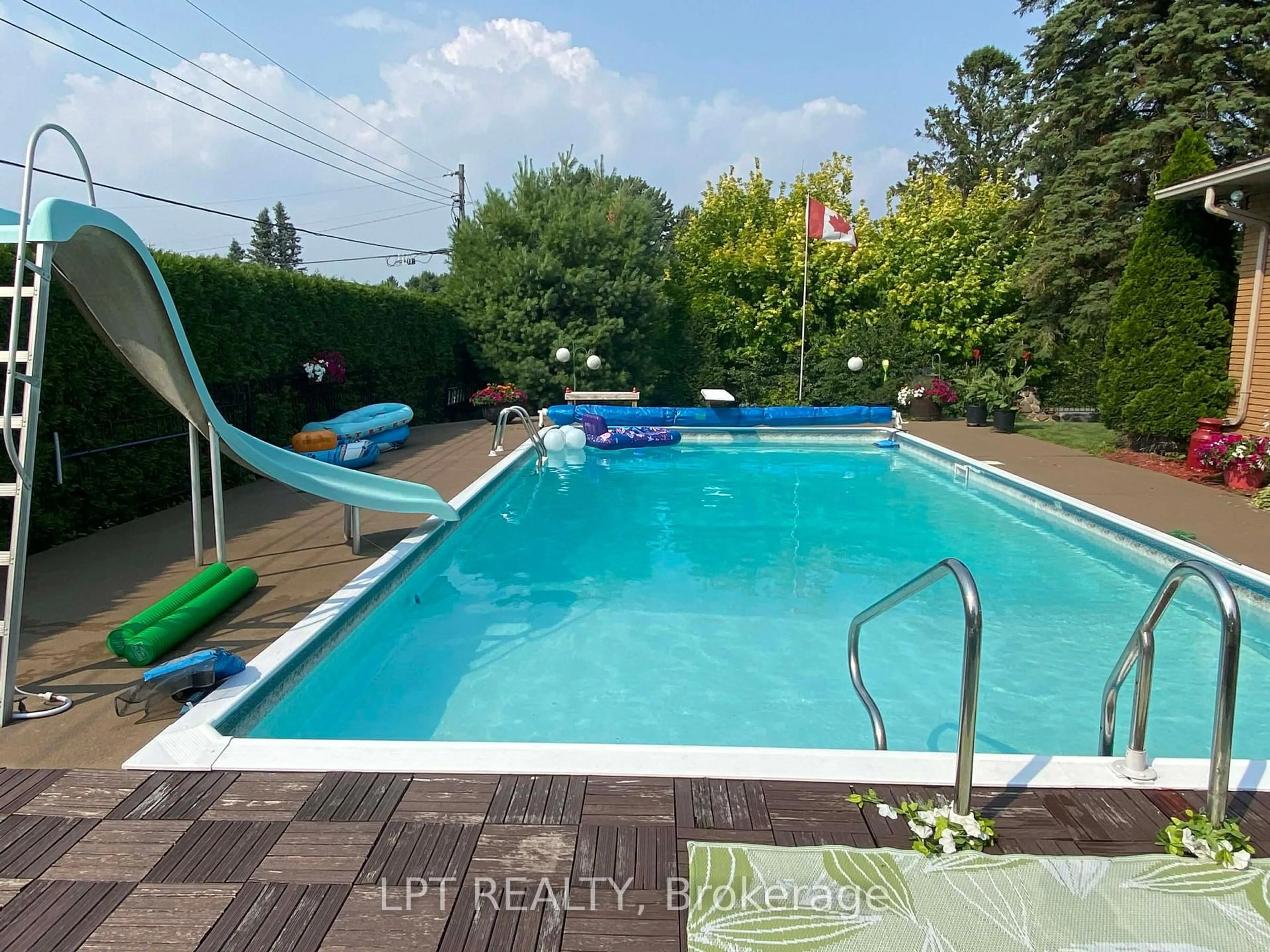 Pool for 10 Orchard St, Hawkesbury Ontario K6A 2V7