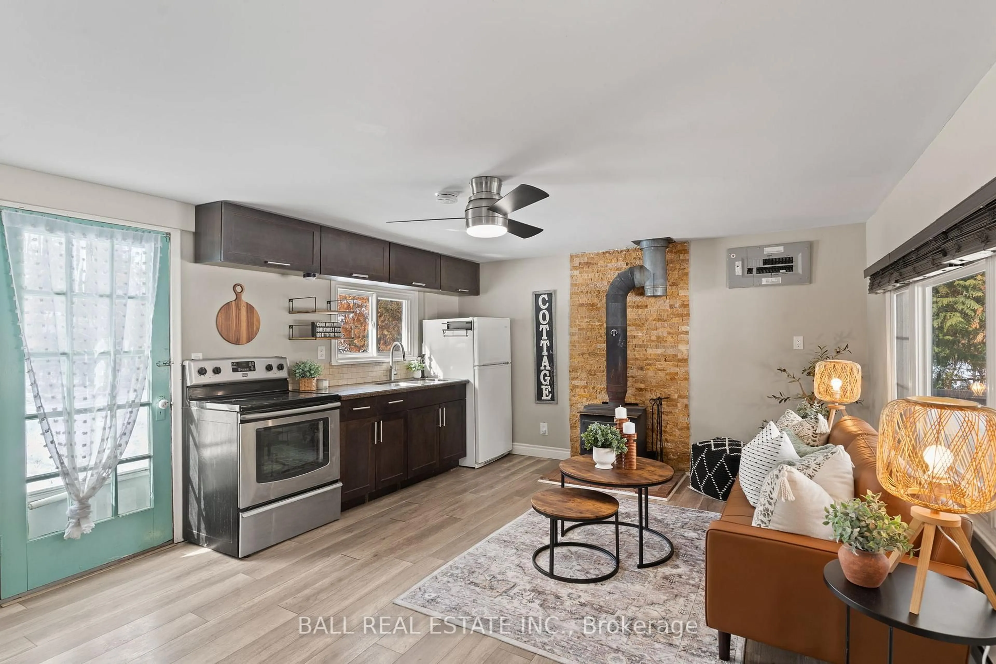 Open concept kitchen, ceramic/tile floor for 7 Manchester Tr, Kawartha Lakes Ontario K0M 1A0